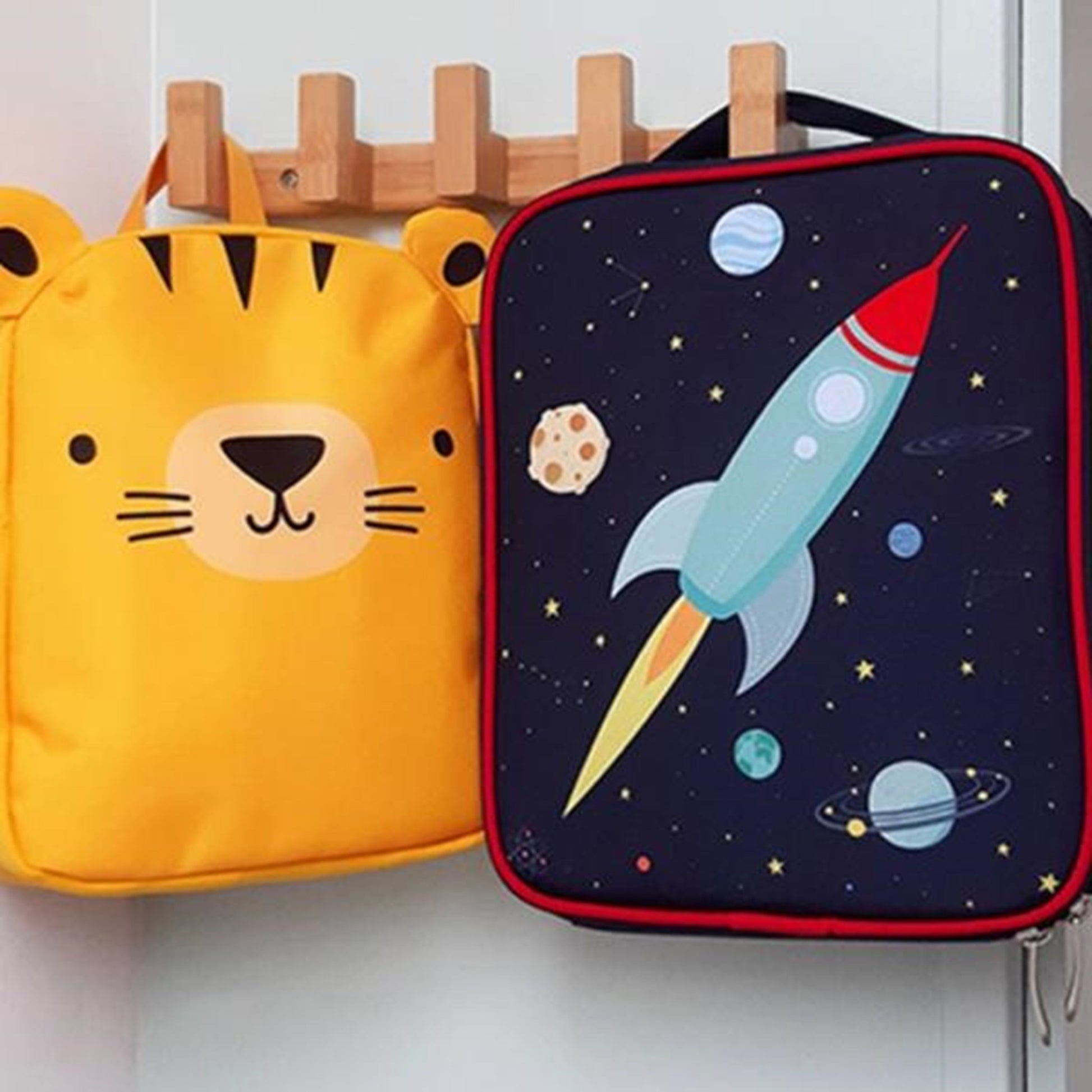 A Little Lovely Company Cool Bag Space 3