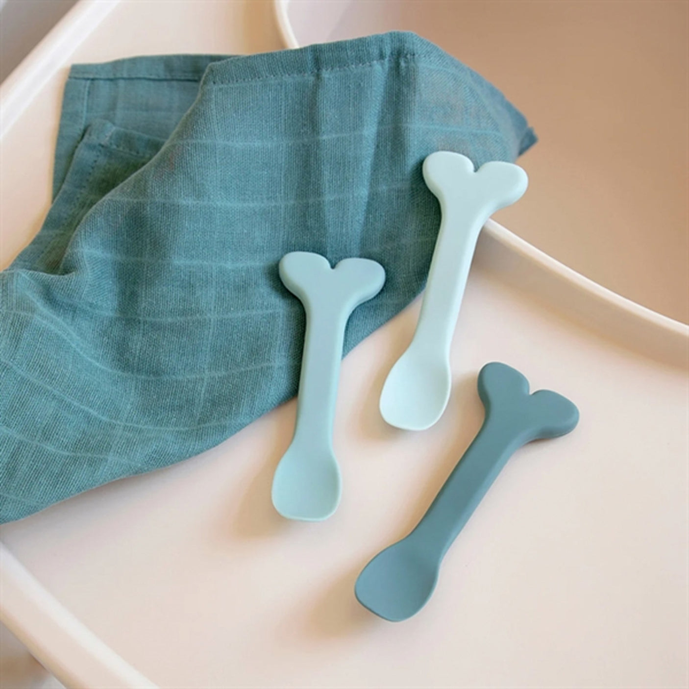Done by Deer Silicone Baby Spoon Wally Blue