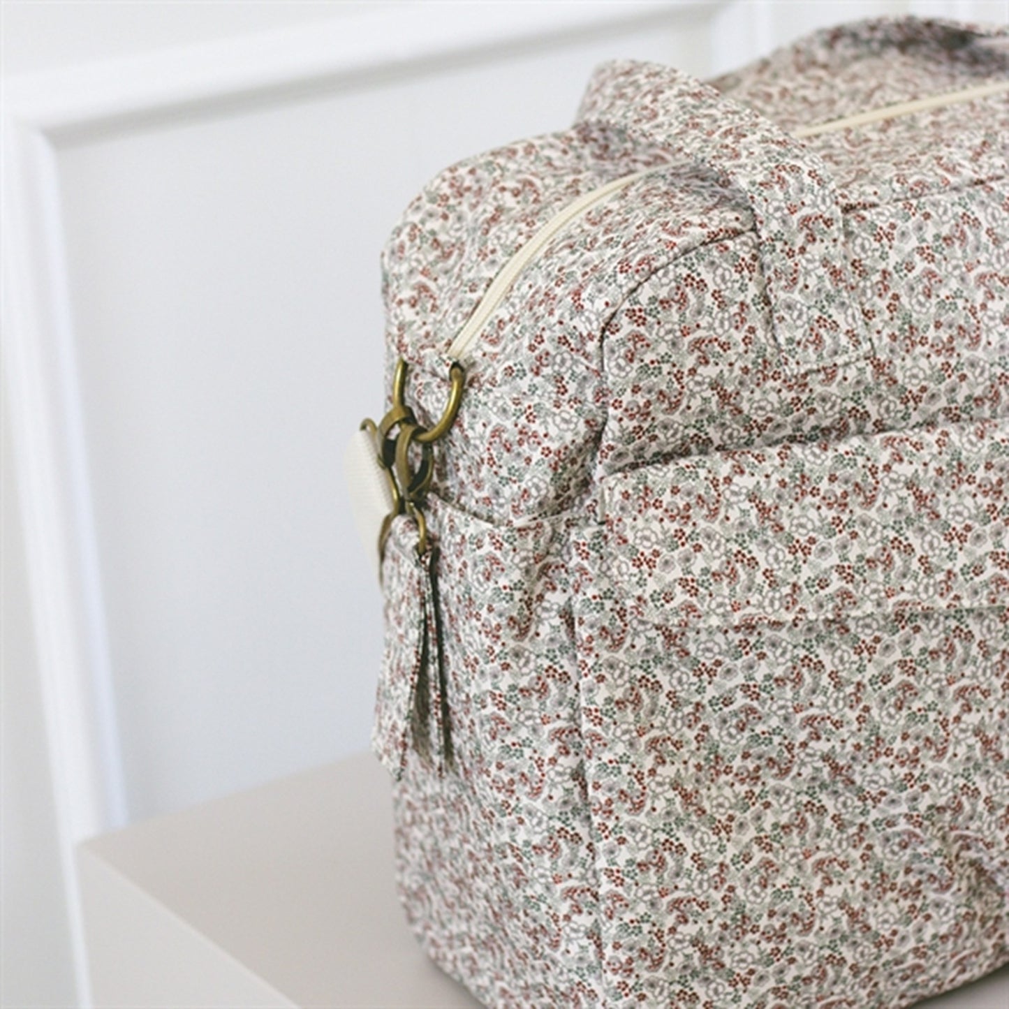 That's Mine Nursing Bag Benne Bouquet Rouge