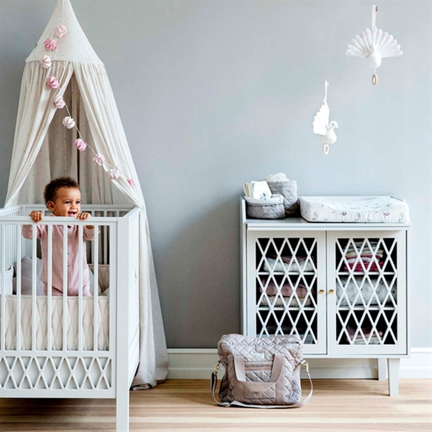 Cam Cam Copenhagen Mobile Music Peacock Windflower Creme