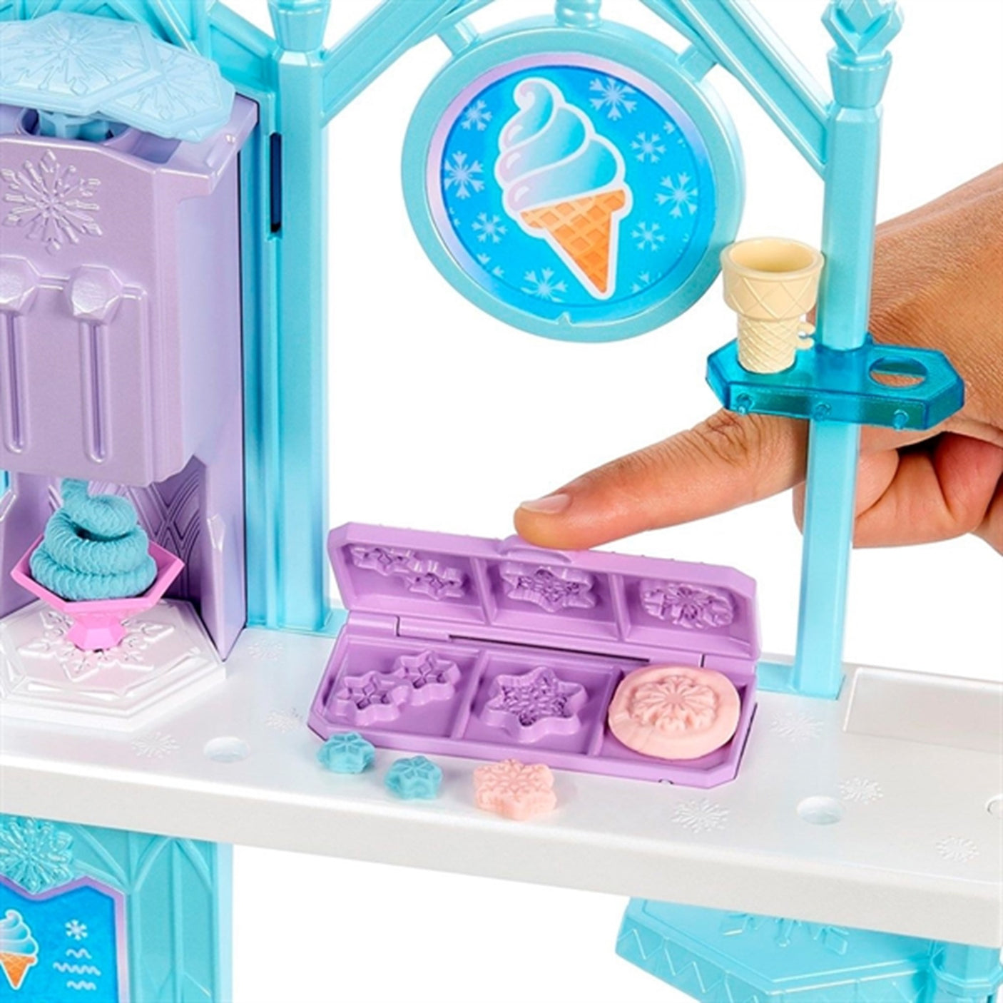 Disney Frozen Elsa & Olafs Ice Cream Stand 4