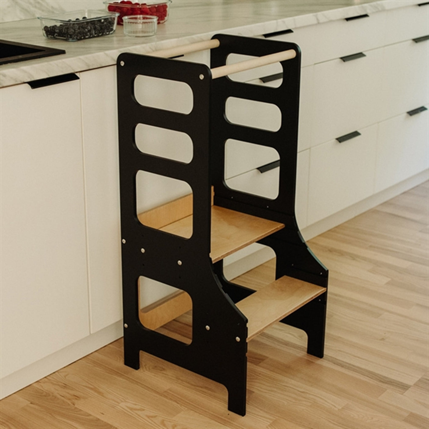 Duck Woodworks Adjustable Kitchen Tower Black