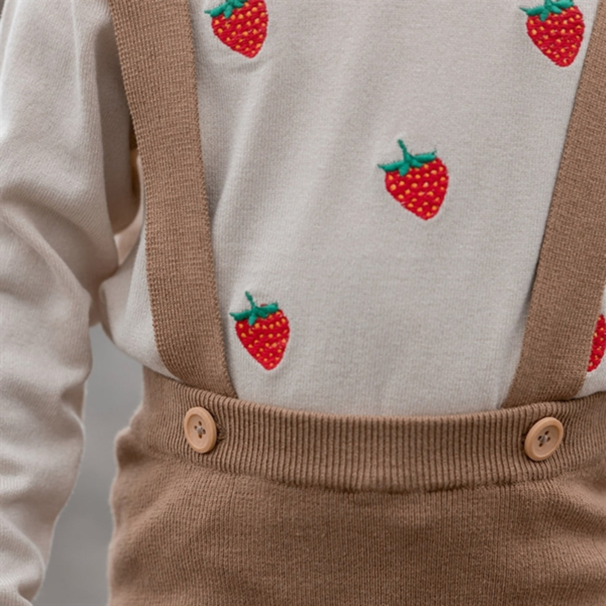 Fliink Sandshell/High Risk Red Strawberry Favo Embr. Knit