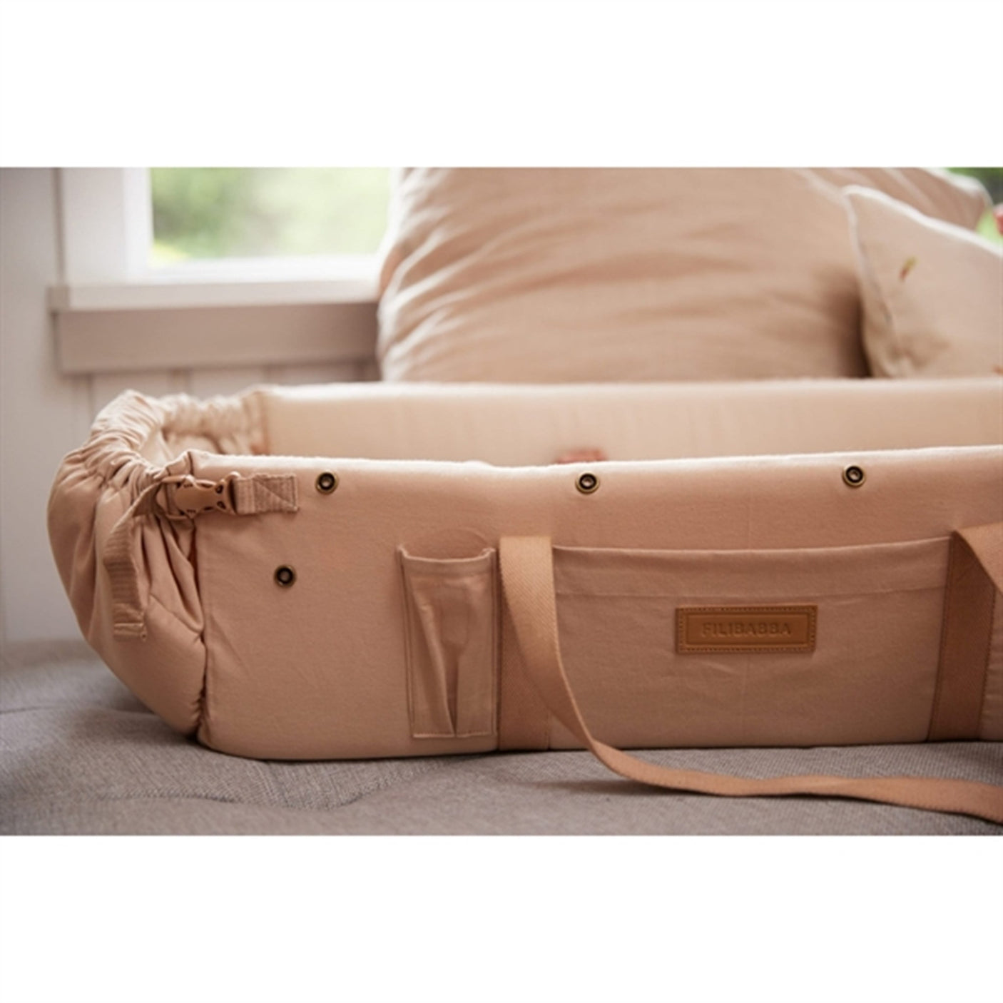 FILIBABBA Baby Lift Frida Swift Warm Grey