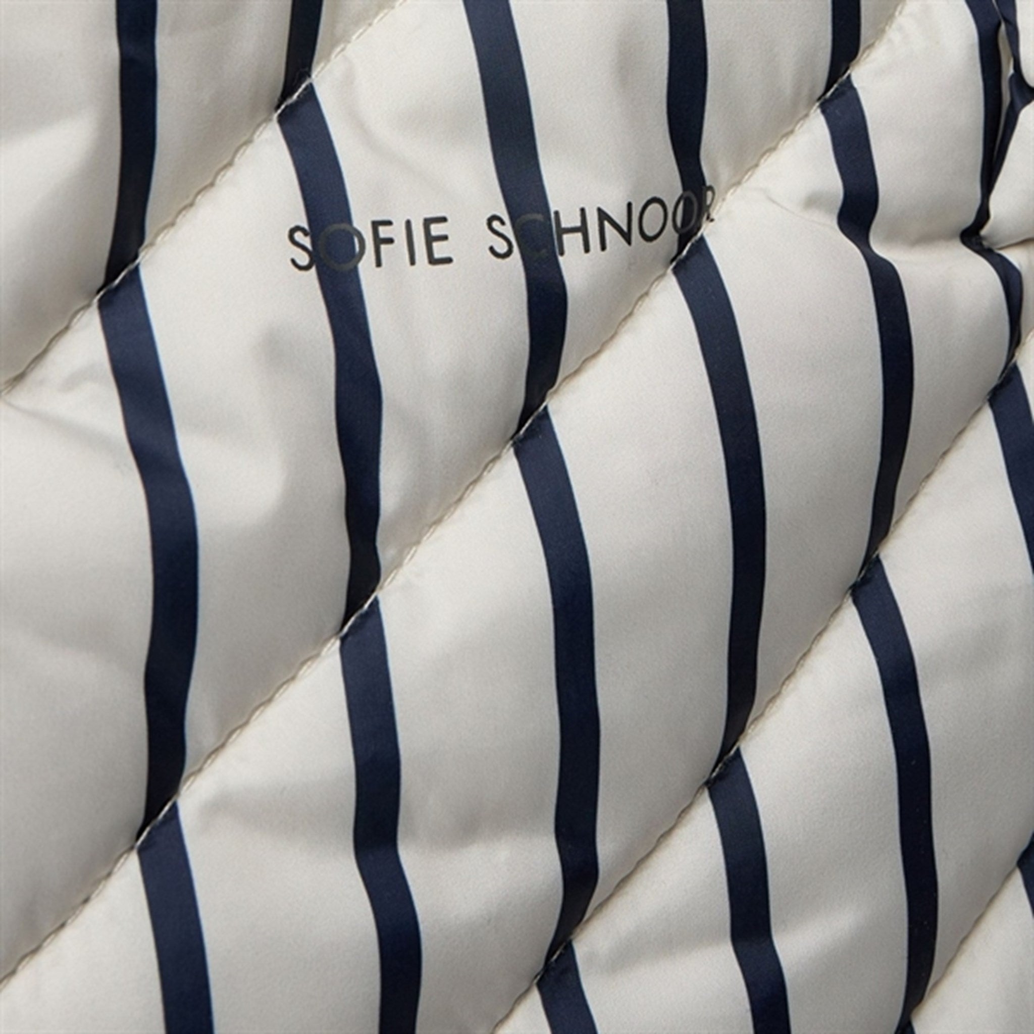 Sofie Schnoor Young Off White/ Navy Striped Totebag 2