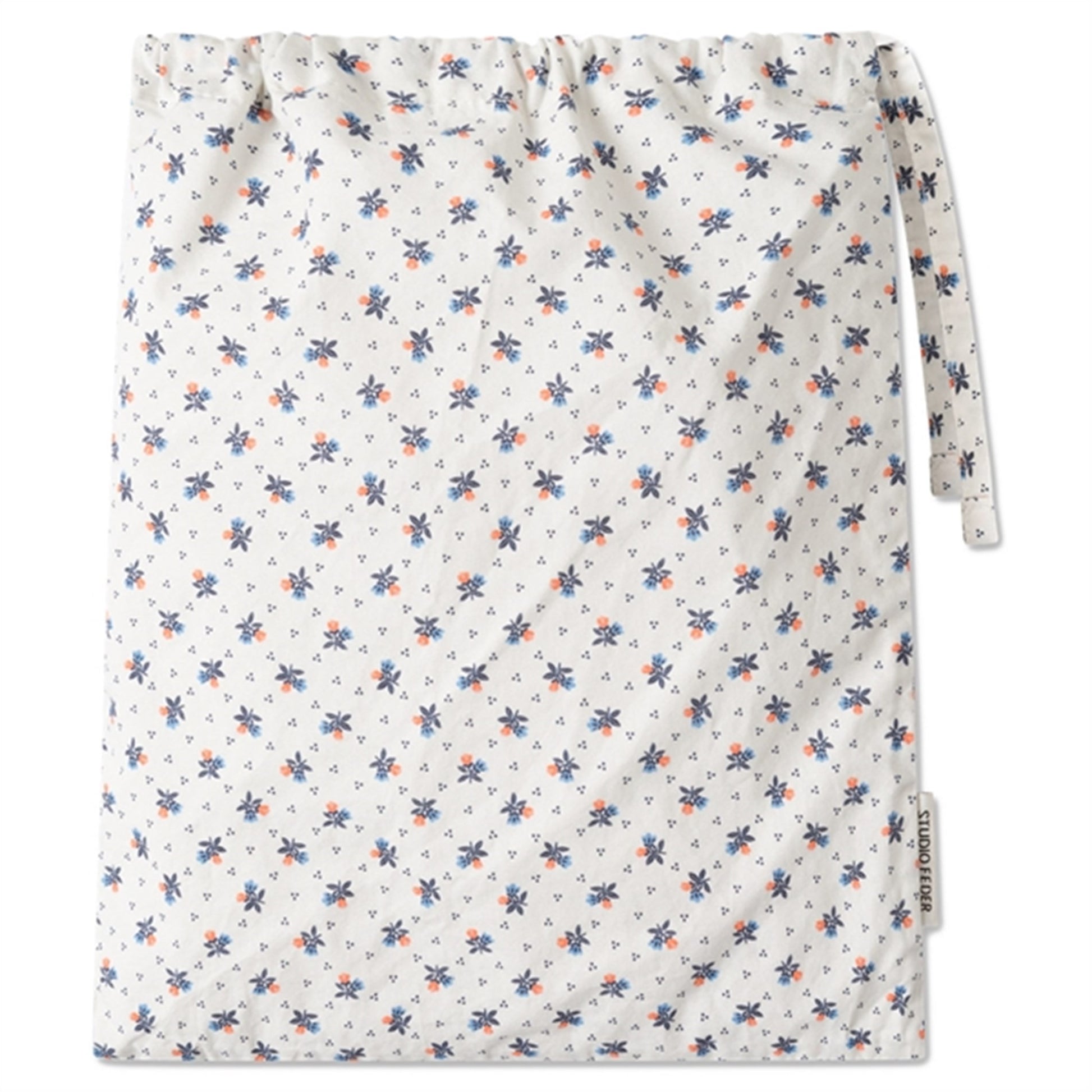 Studio Feder Bedding Scarlet Ecru