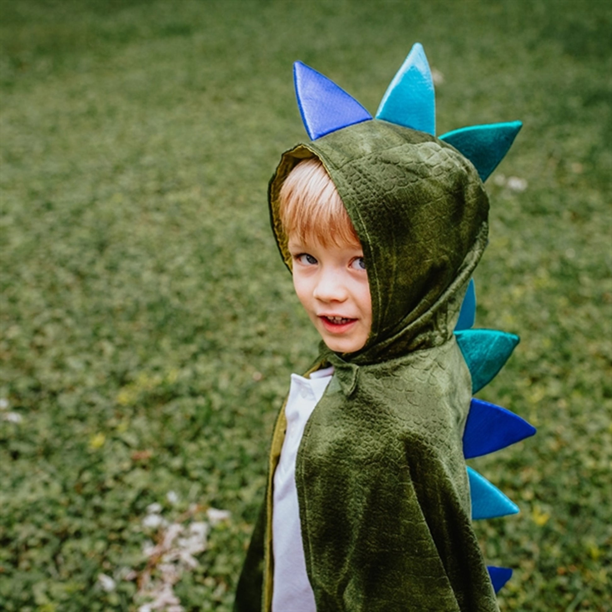 Great Pretenders Dragon Cape with Claws