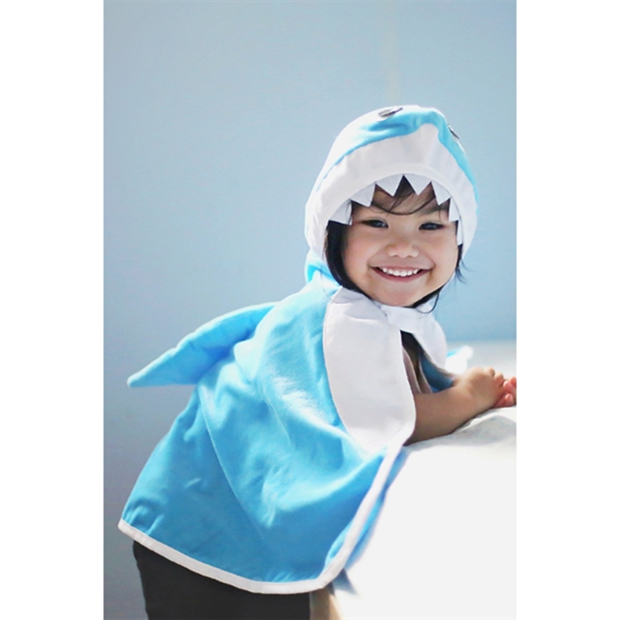 Great Pretenders Baby Shark Toddler Cape 2