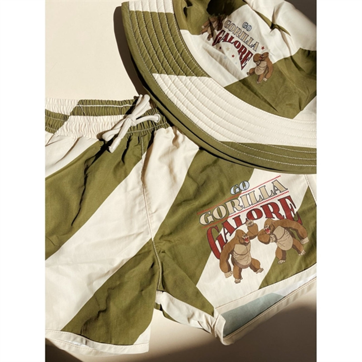 Konges Sløjd Asnou Swim Shorts Dark Olive/Creamy White