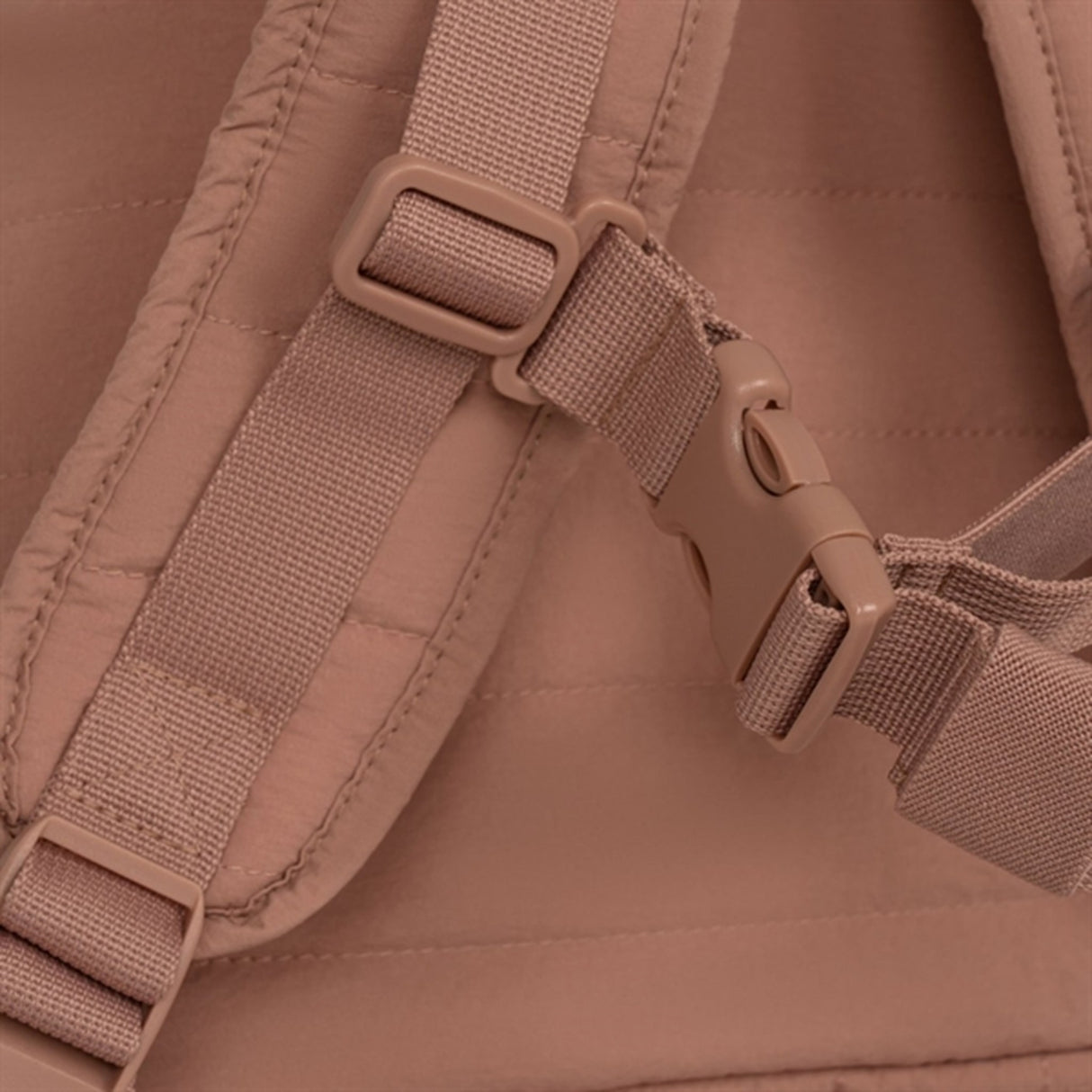 Konges Sløjd Juno Quilted Backpack Midi Cameo Brown