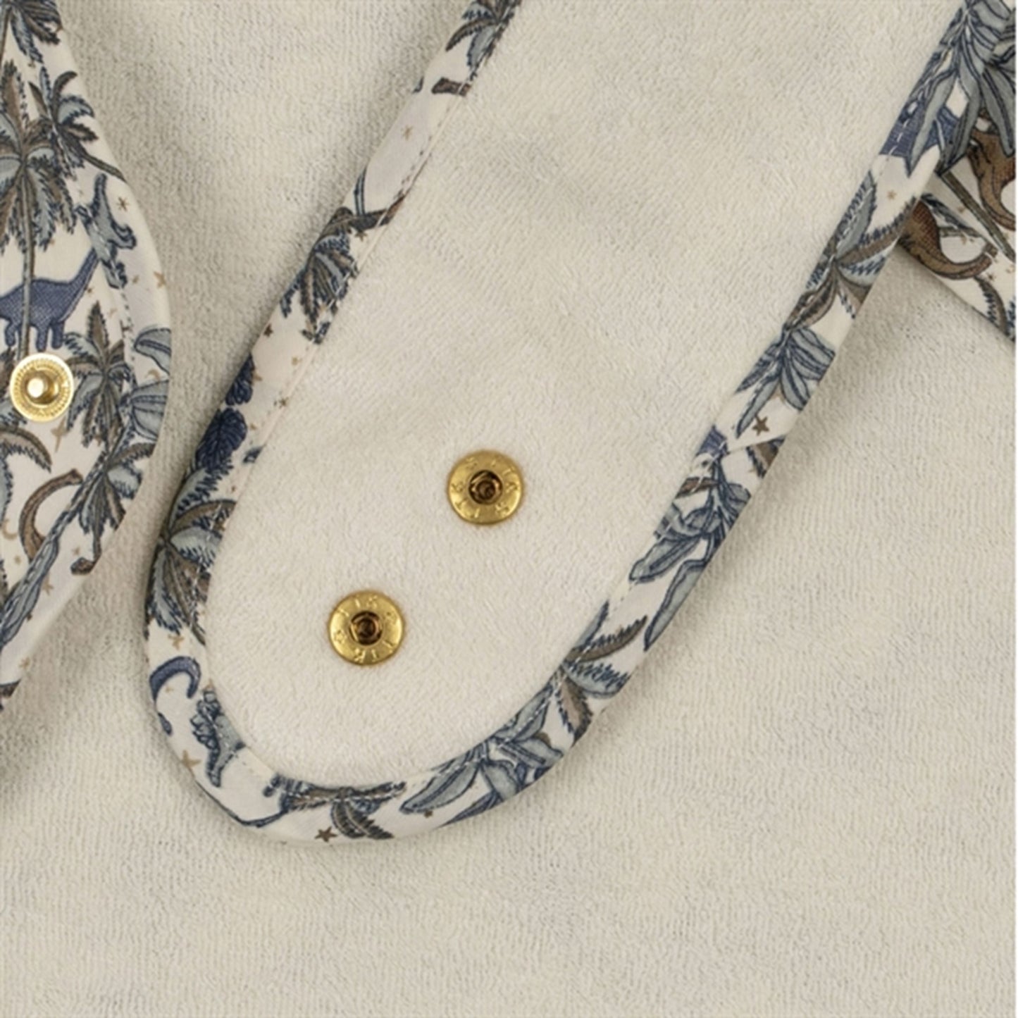 Konges Sløjd Comea Big Bib Dino Blue