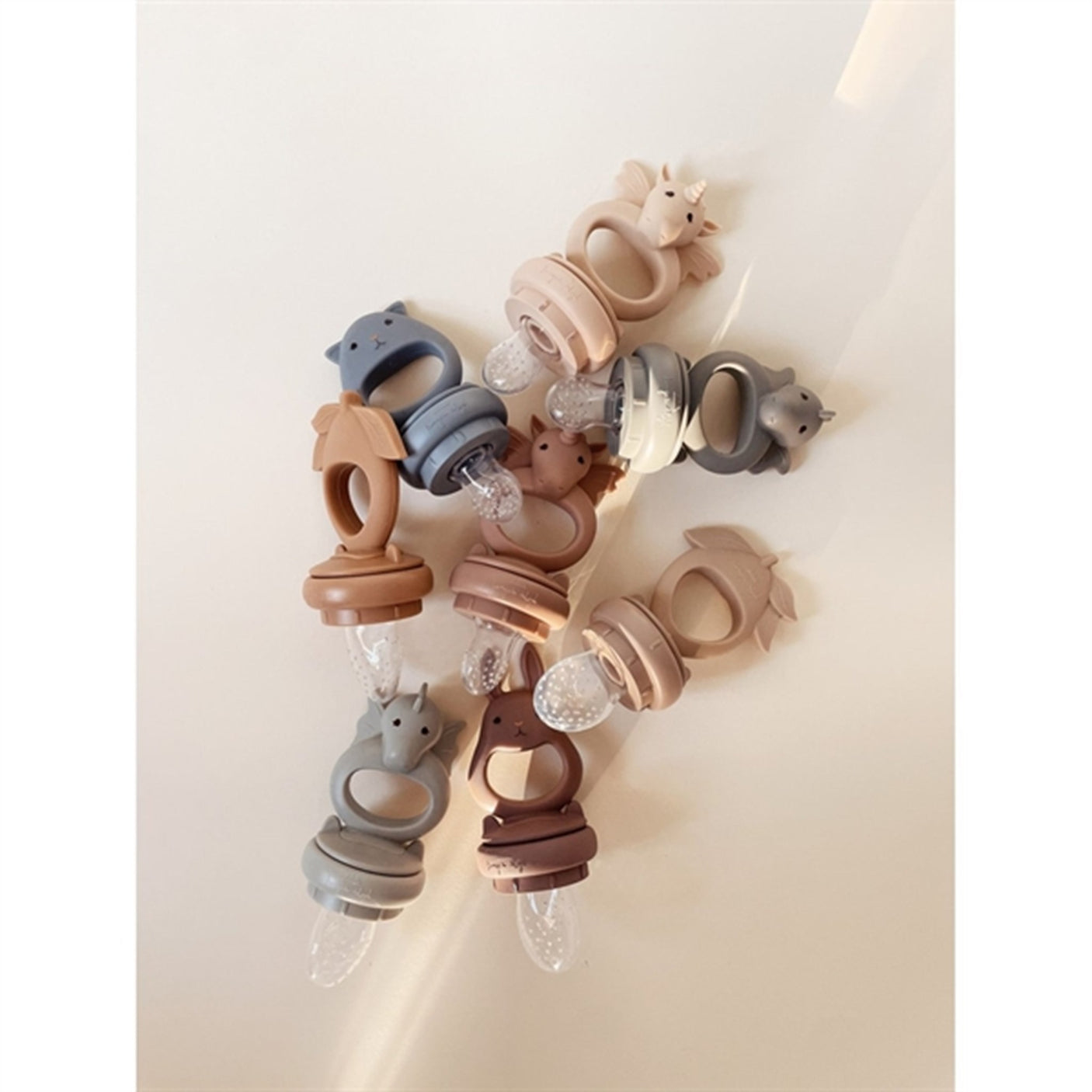 Konges Sløjd Warm Clay/Quicksilver Fruit Feeding Pacifier Bunny and Lemon