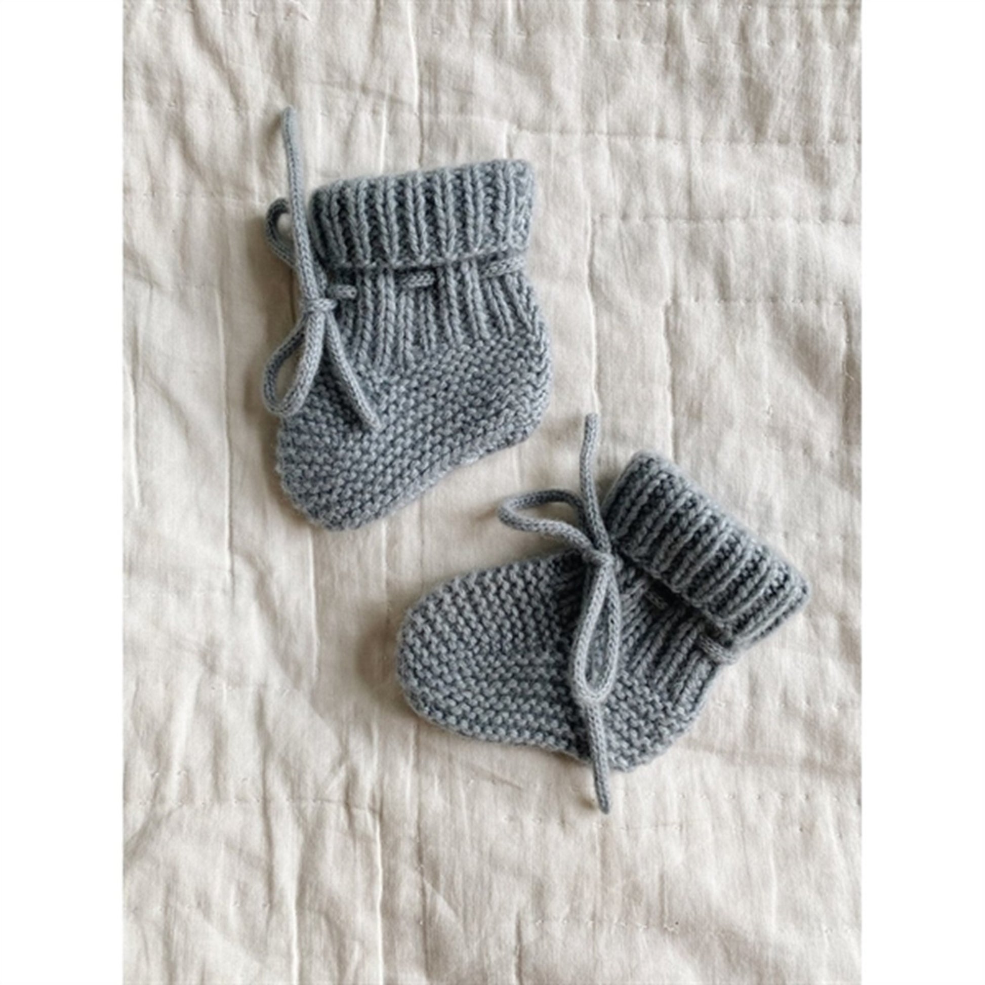 lalaby Dove Cashmere Alpha Slippers