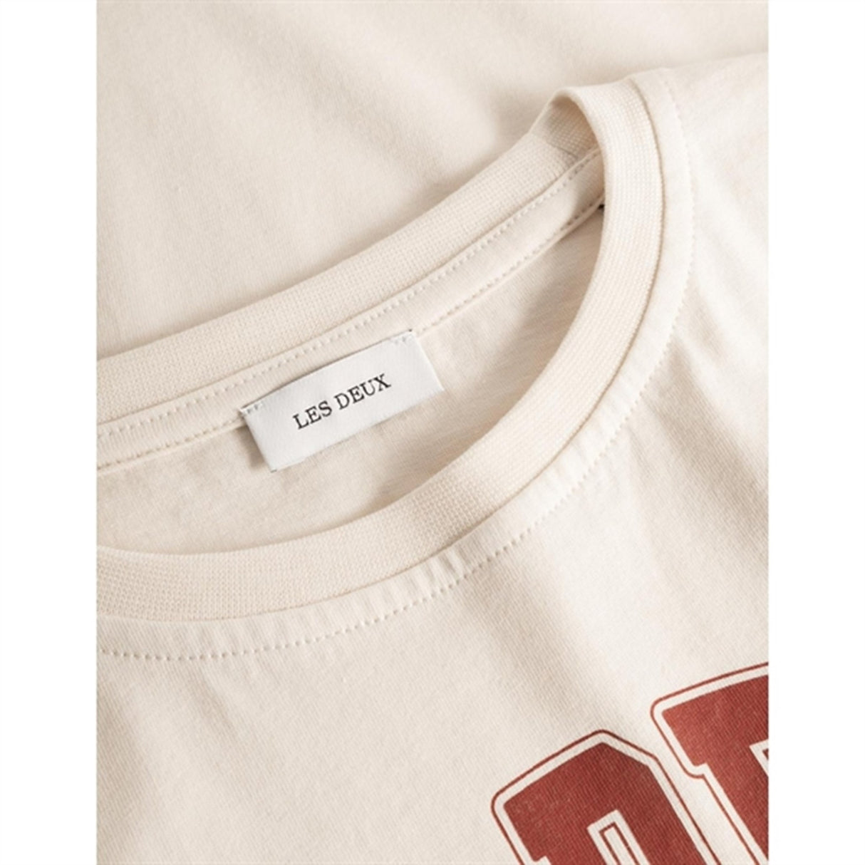 Les Deux Kids Light Ivory/Burnt Red University T-Shirt