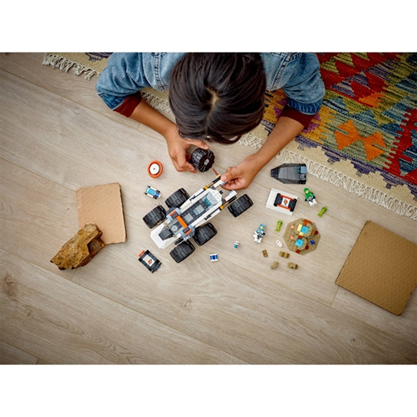 LEGO® City Space Explorer Rover and Alien Life