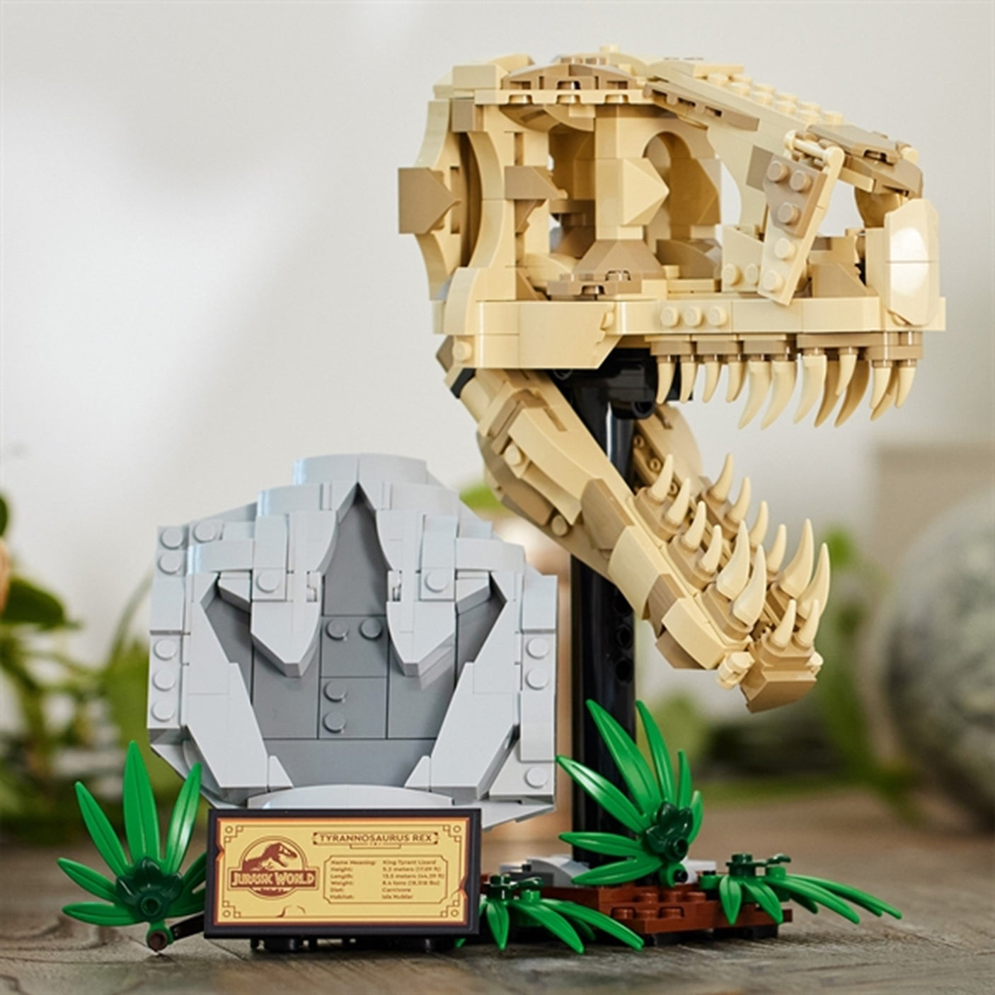 LEGO® Jurassic World™ Dinosaur Fossils: T. Rex Skull