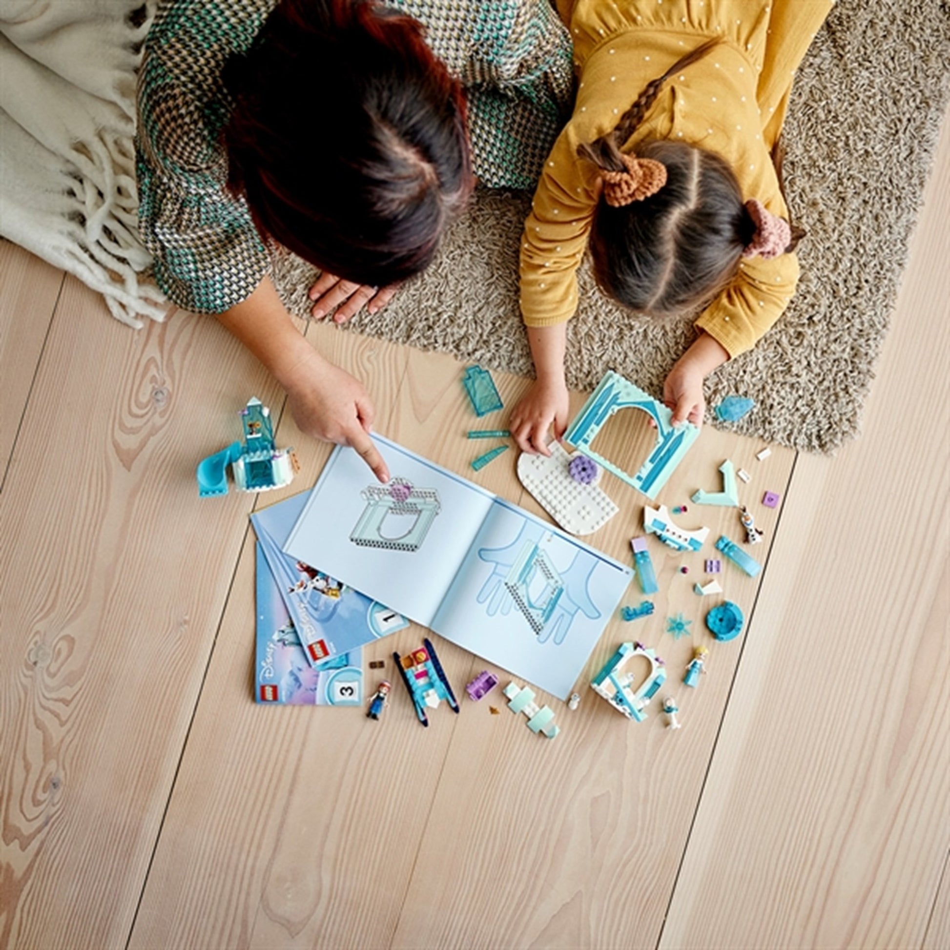 LEGO® Disney™ Anna and Elsa's Frozen Wonderland 5