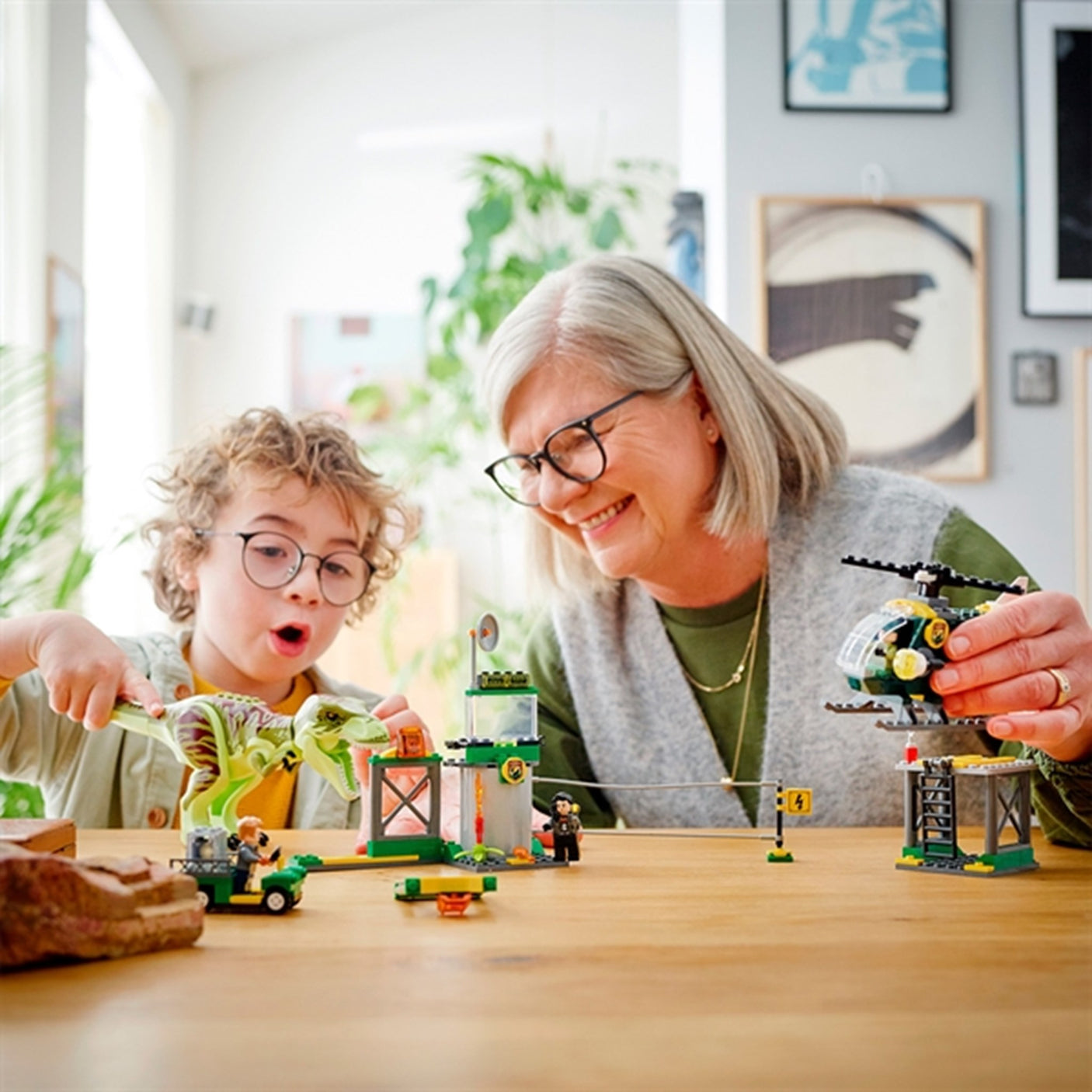 LEGO® Jurassic World™ T. rex Dinosaur Breakout