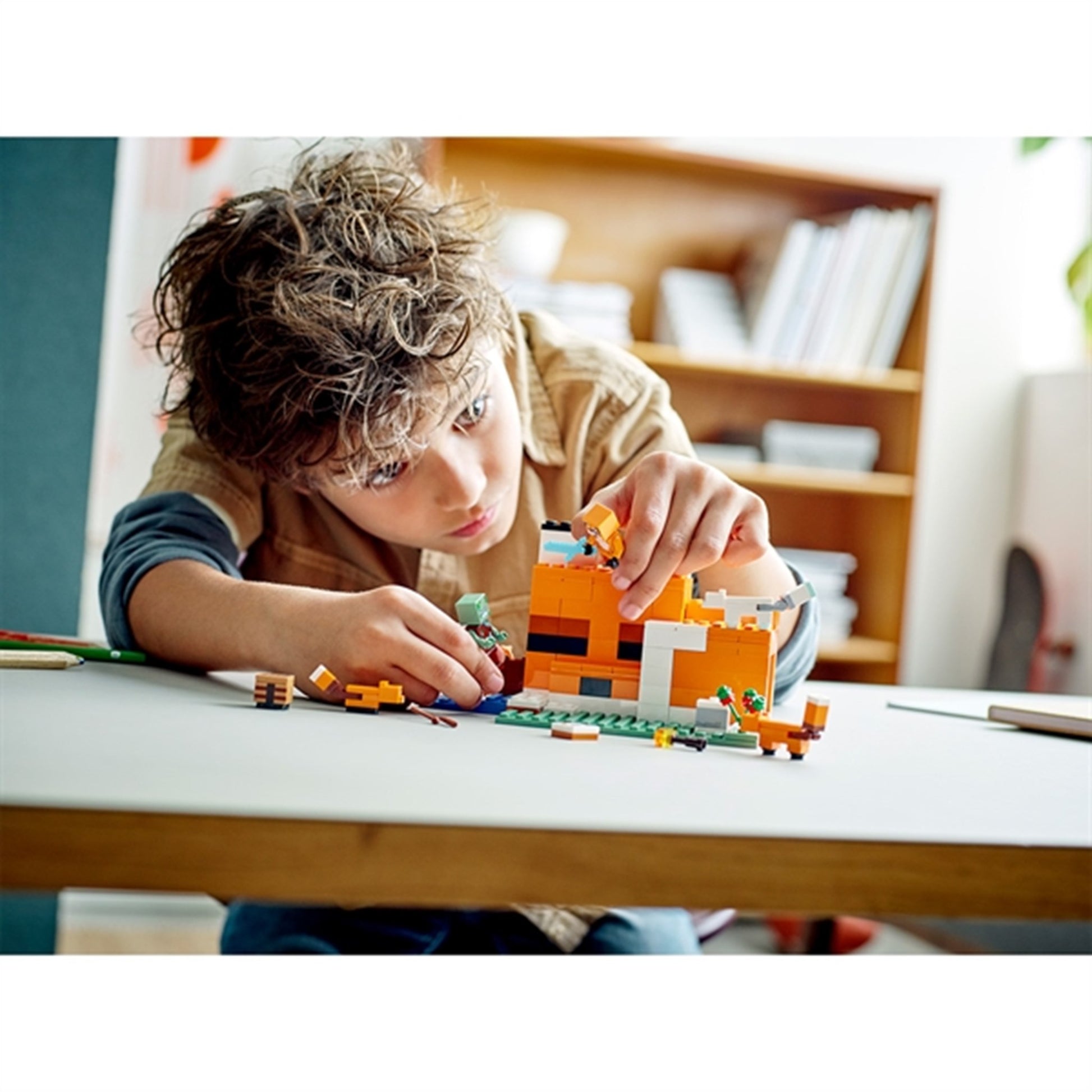 LEGO® Minecraft® The Fox Lodge