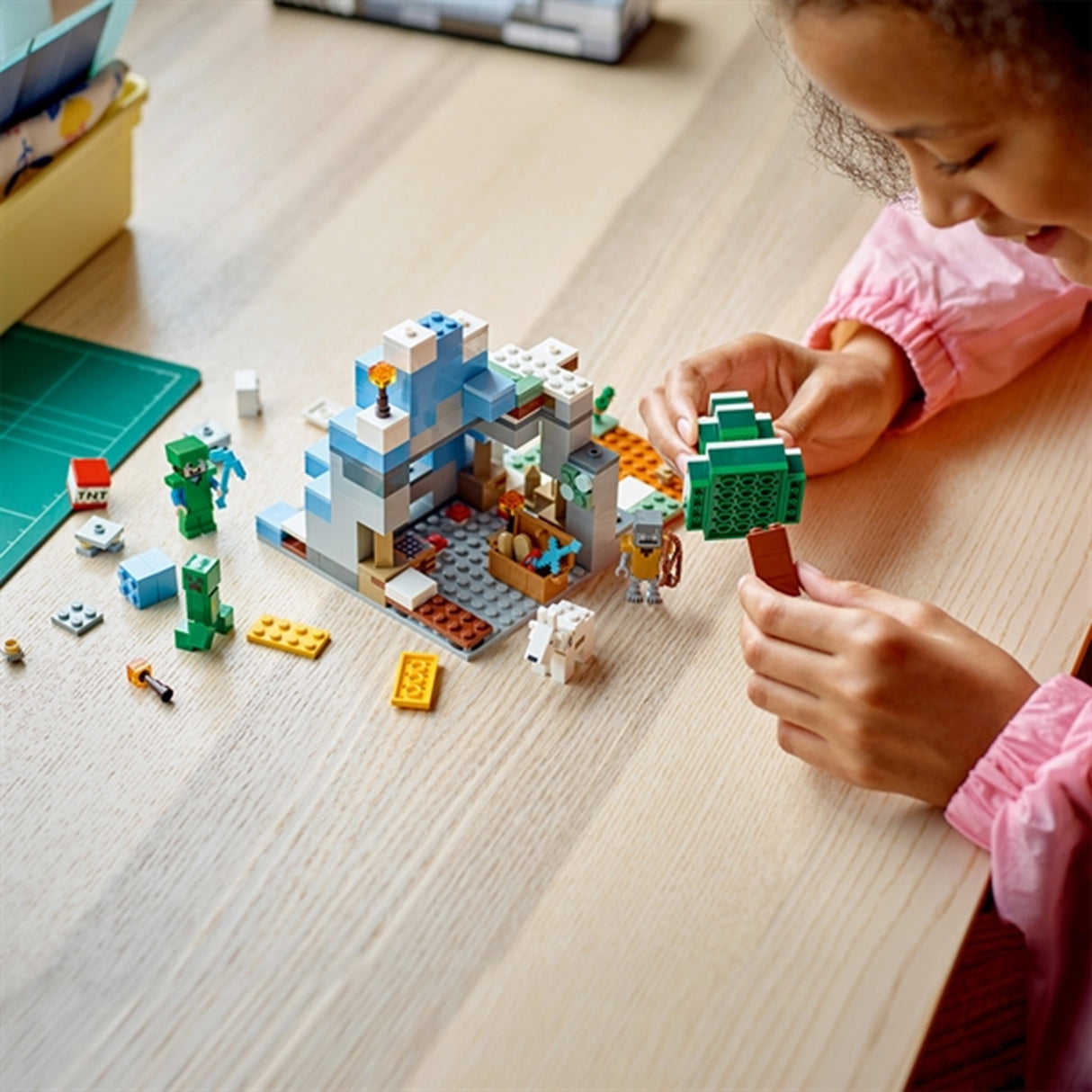 LEGO® Minecraft® The Frozen Peaks