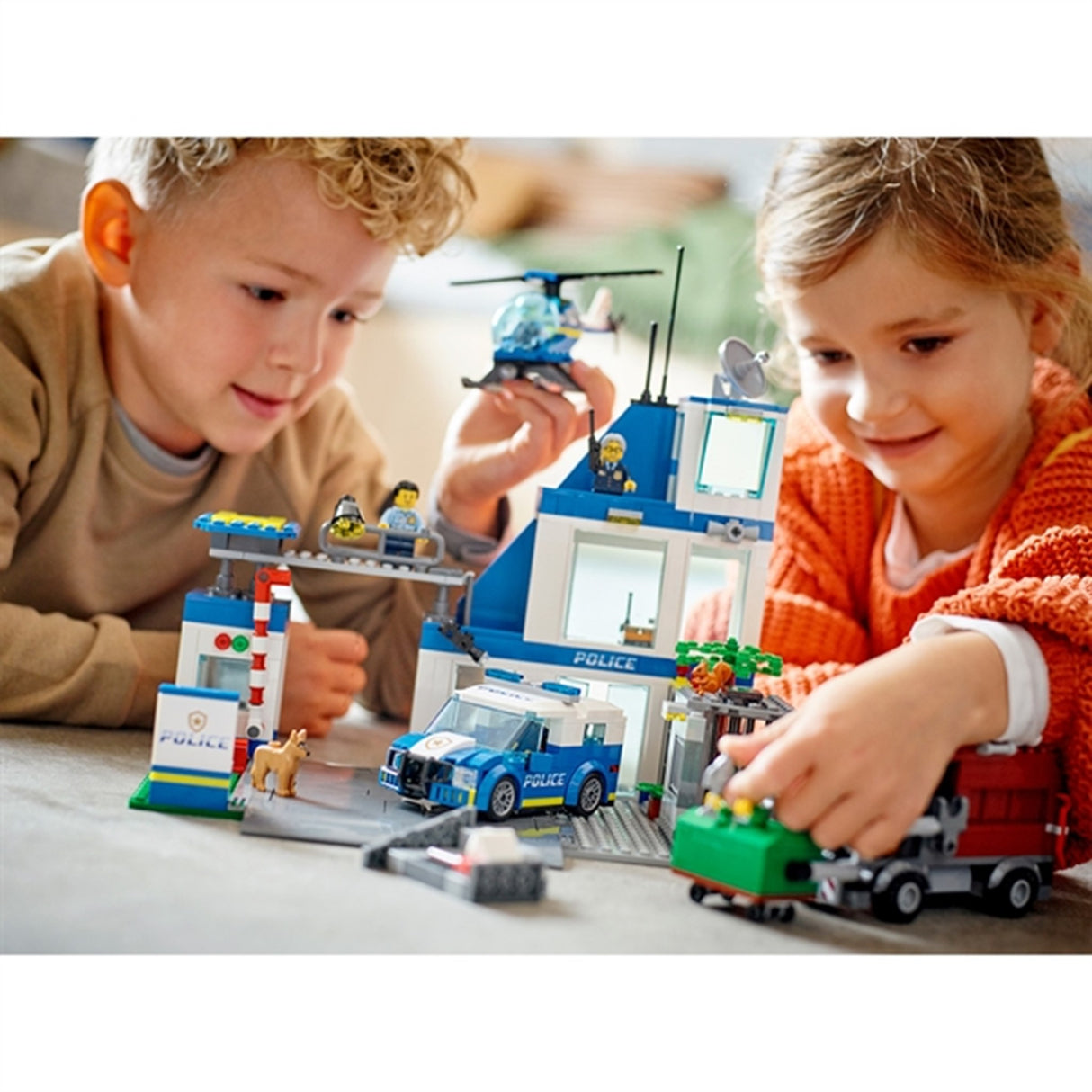 LEGO® City Police Station