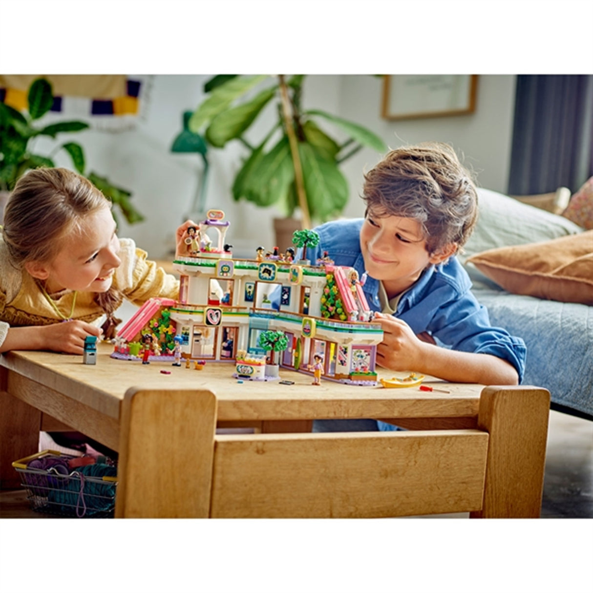 LEGO® Friends Heartlake City Shopping Mall