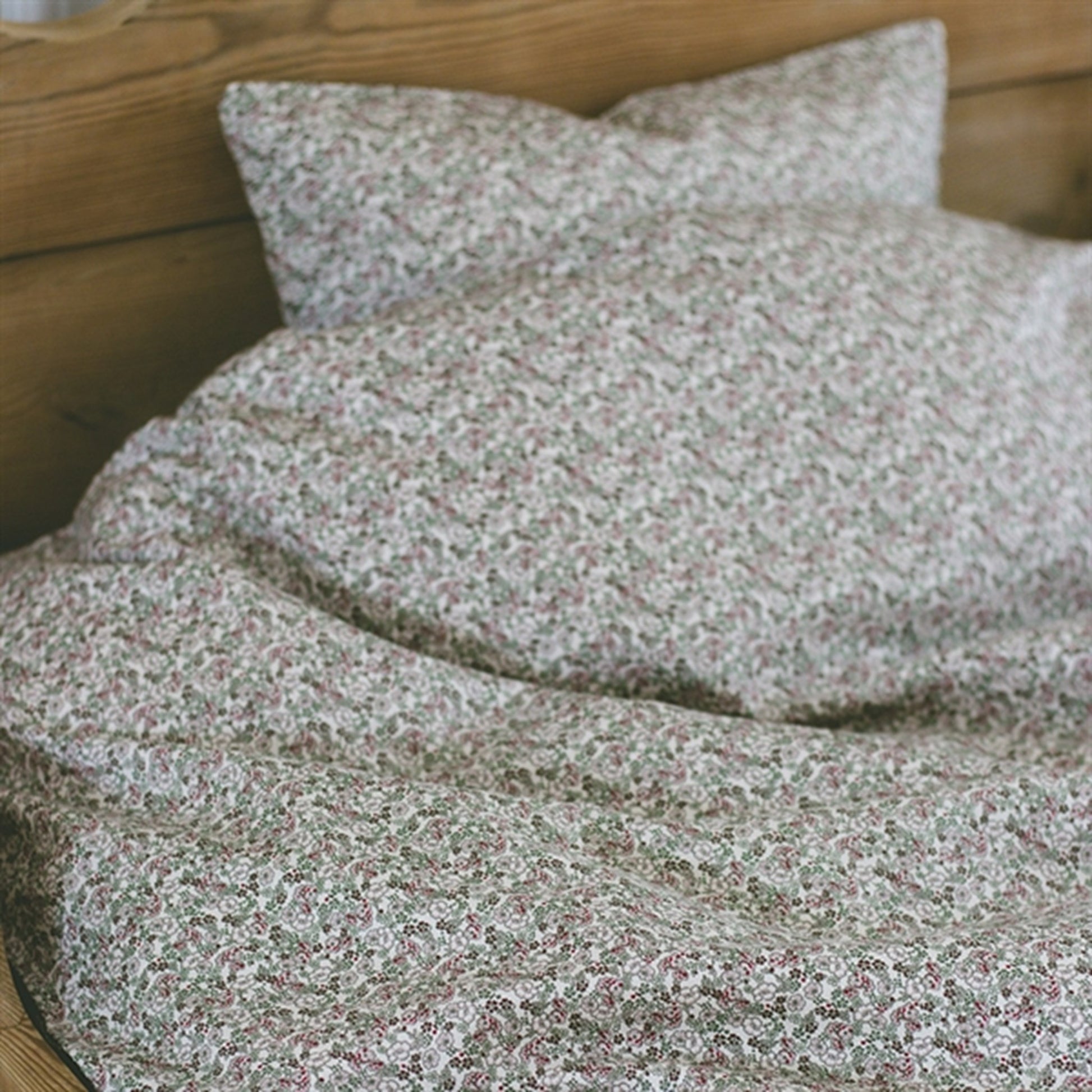 That's Mine Bedding Levi Bouquet Rouge