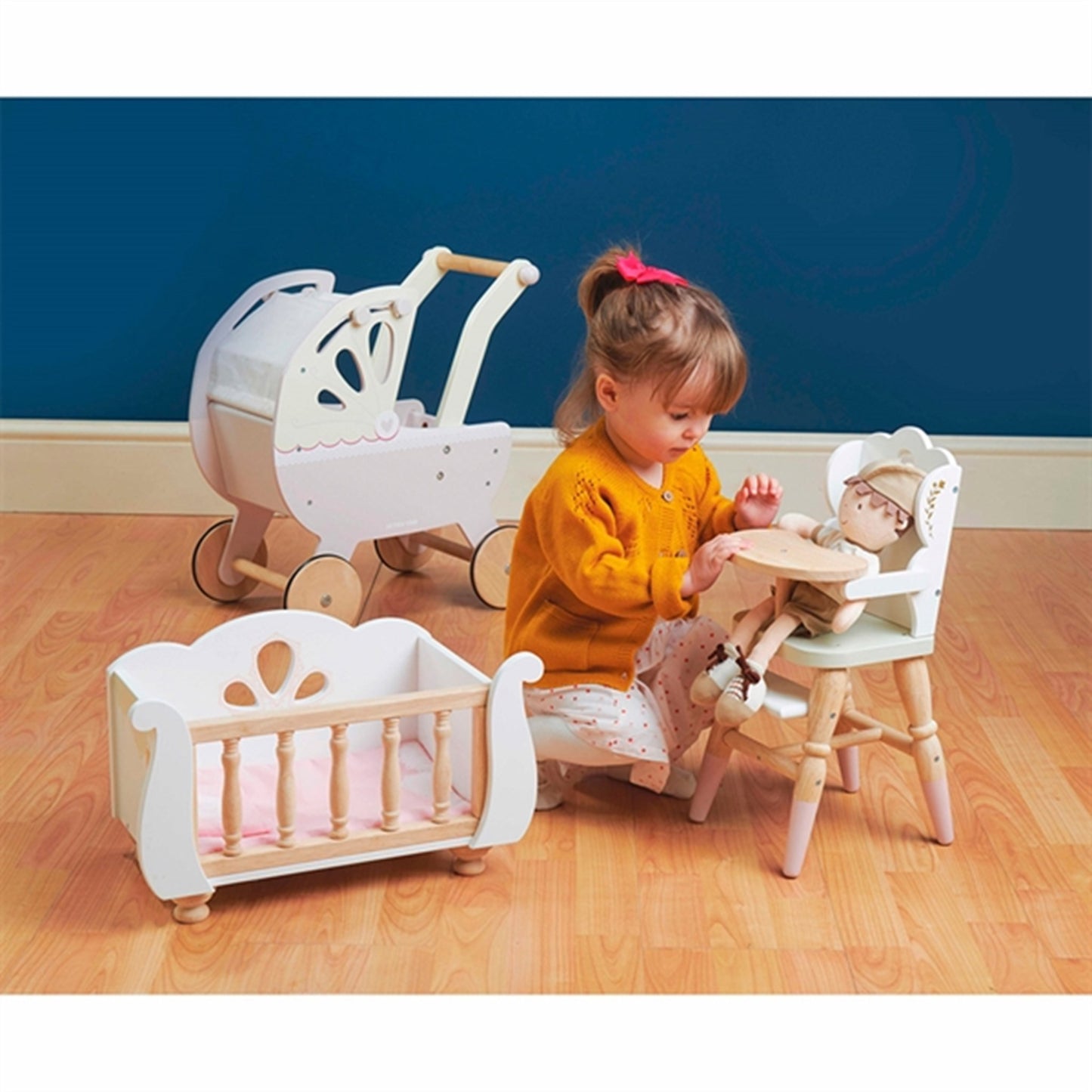 Le Toy Van Doll High Chair 4