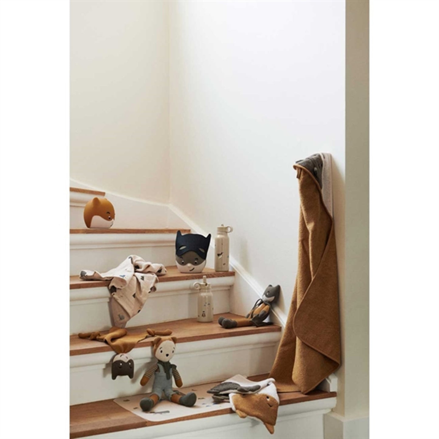 Liewood Augusta Hooded Towel Superhero Golden Caramel