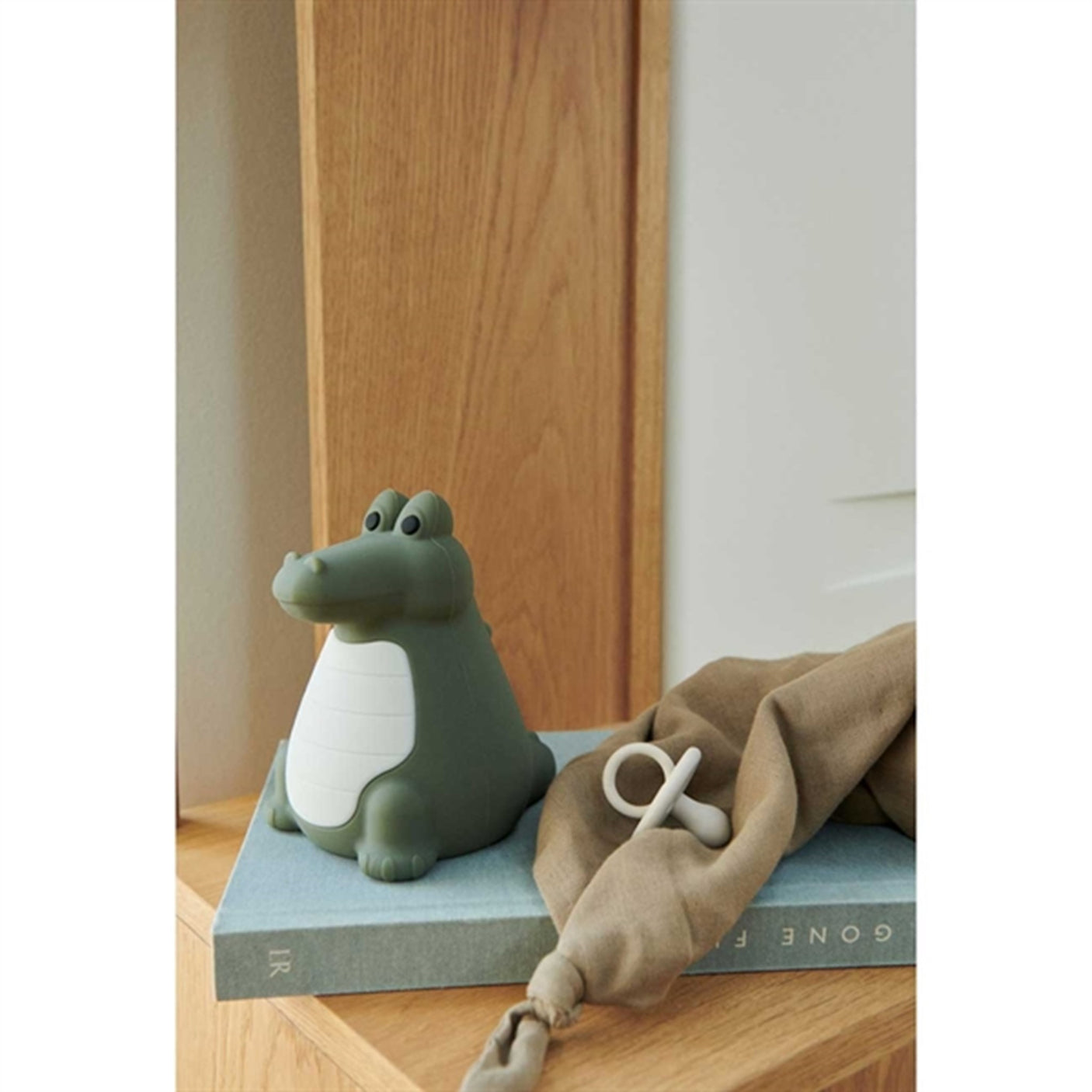 Liewood Winston Night Light Crocodile Hunter Green
