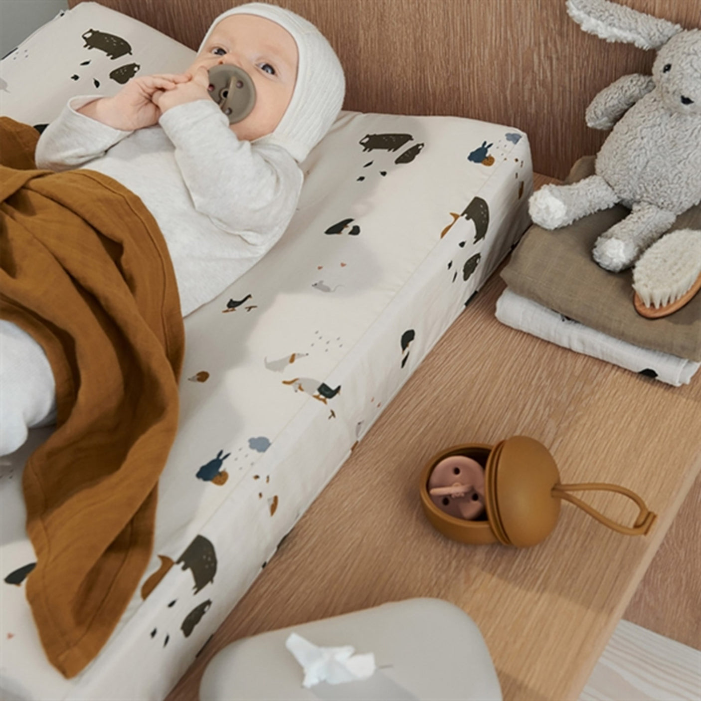 Liewood Philip Pacifier Box Golden Caramel 2