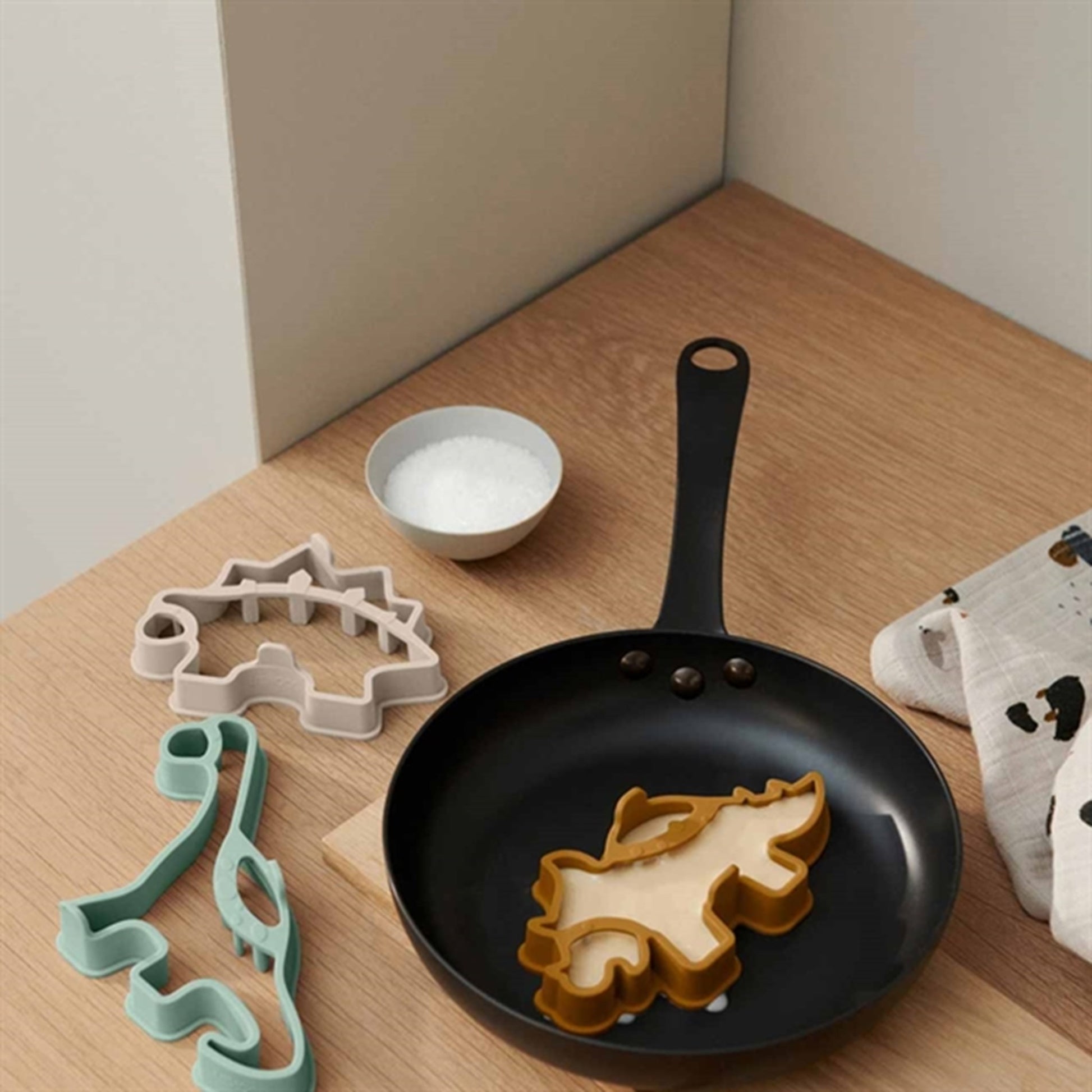 Liewood Karina Pancake Shapers Silicone Dino Khaki / Multi Mix