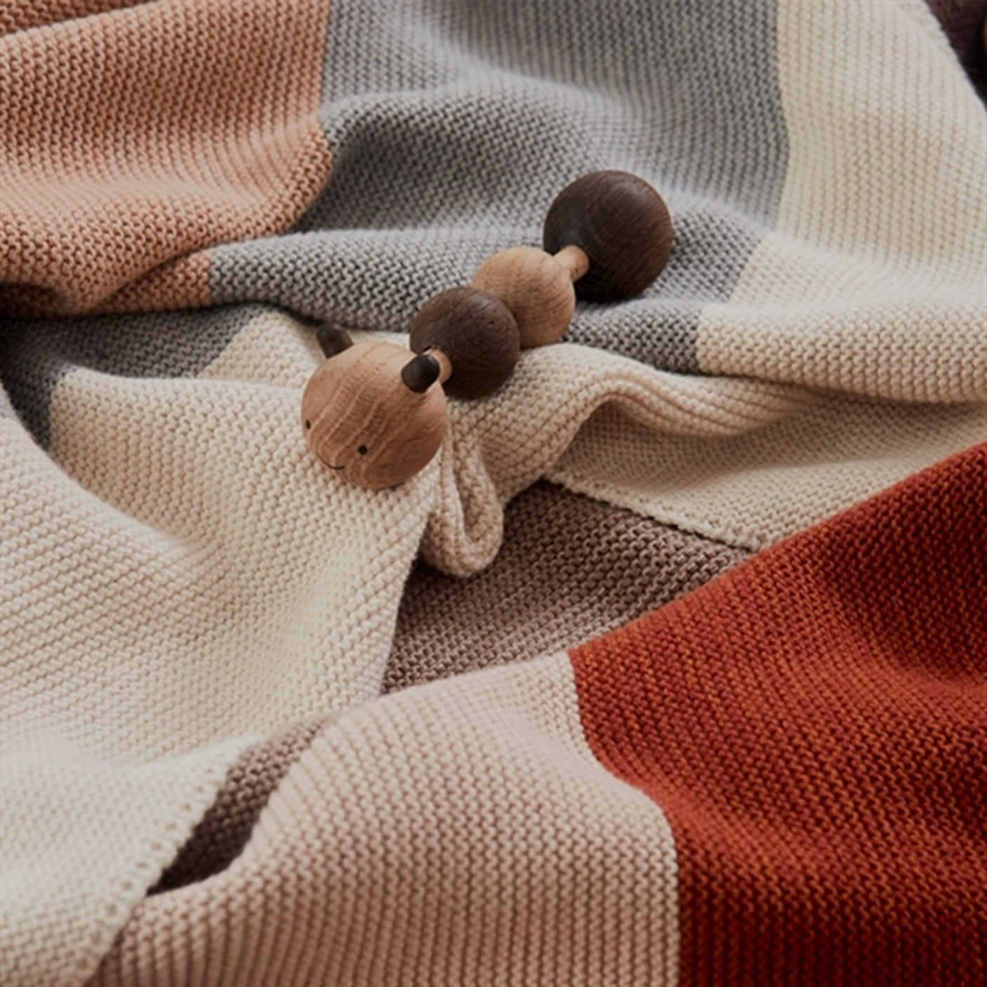 OYOY Larva Rattle Nature