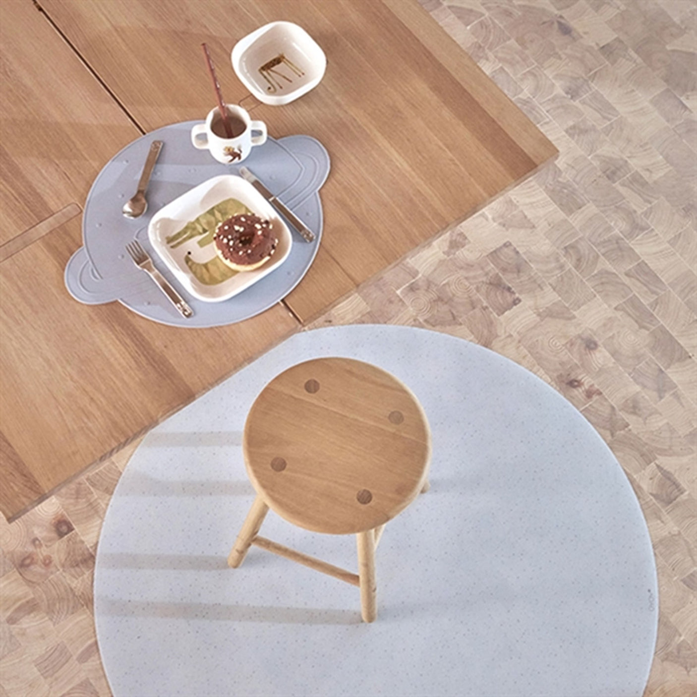 OYOY Moira Tableware Set Crocodile Gustav OffWhite 2