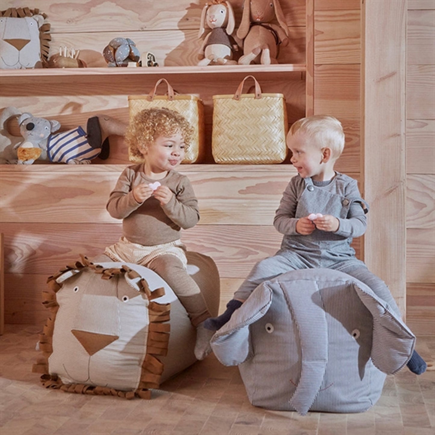 OYOY Erik Elephant Ride On