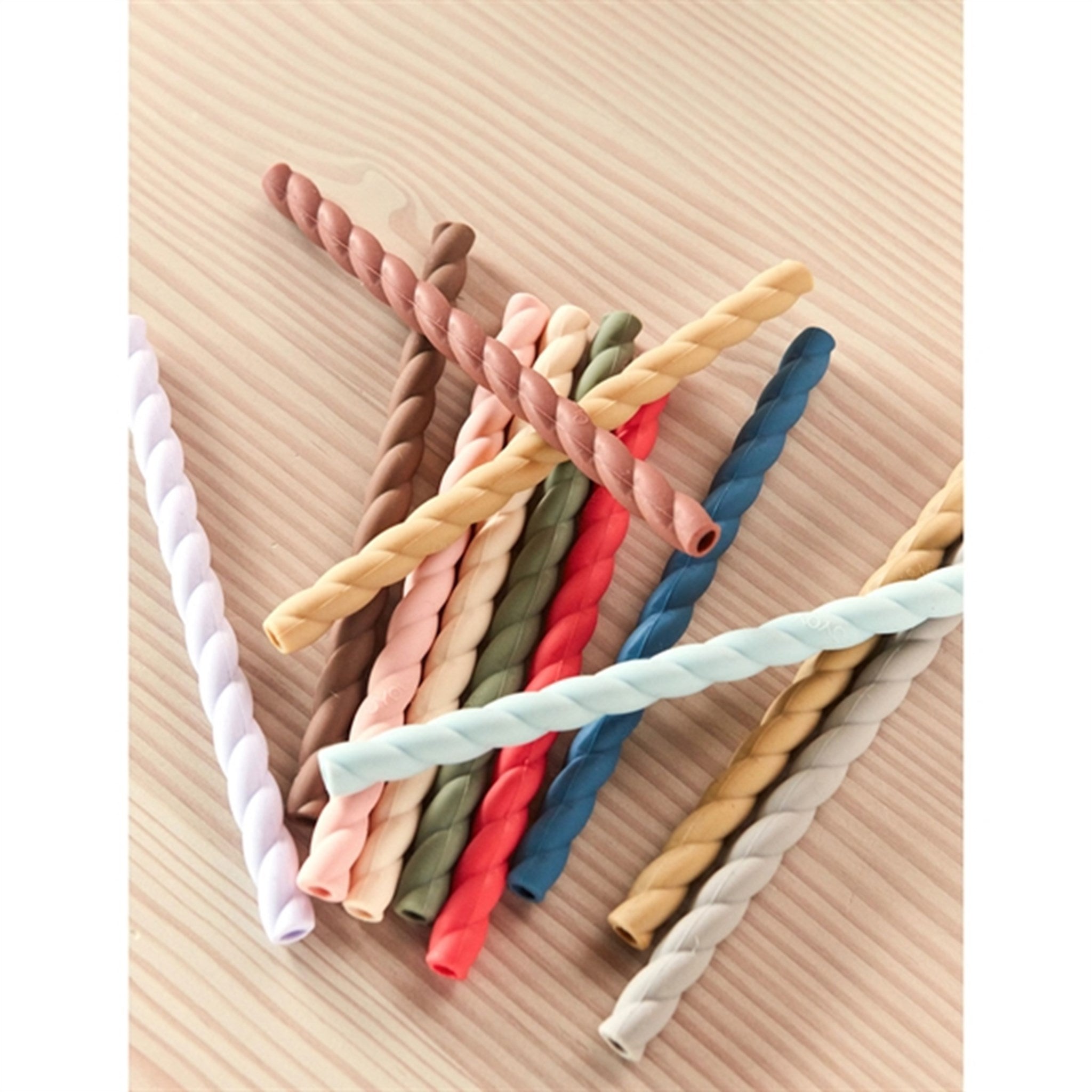 OYOY Mellow Silicone Straw 6-Pack Cherry Red / Vanilla 2