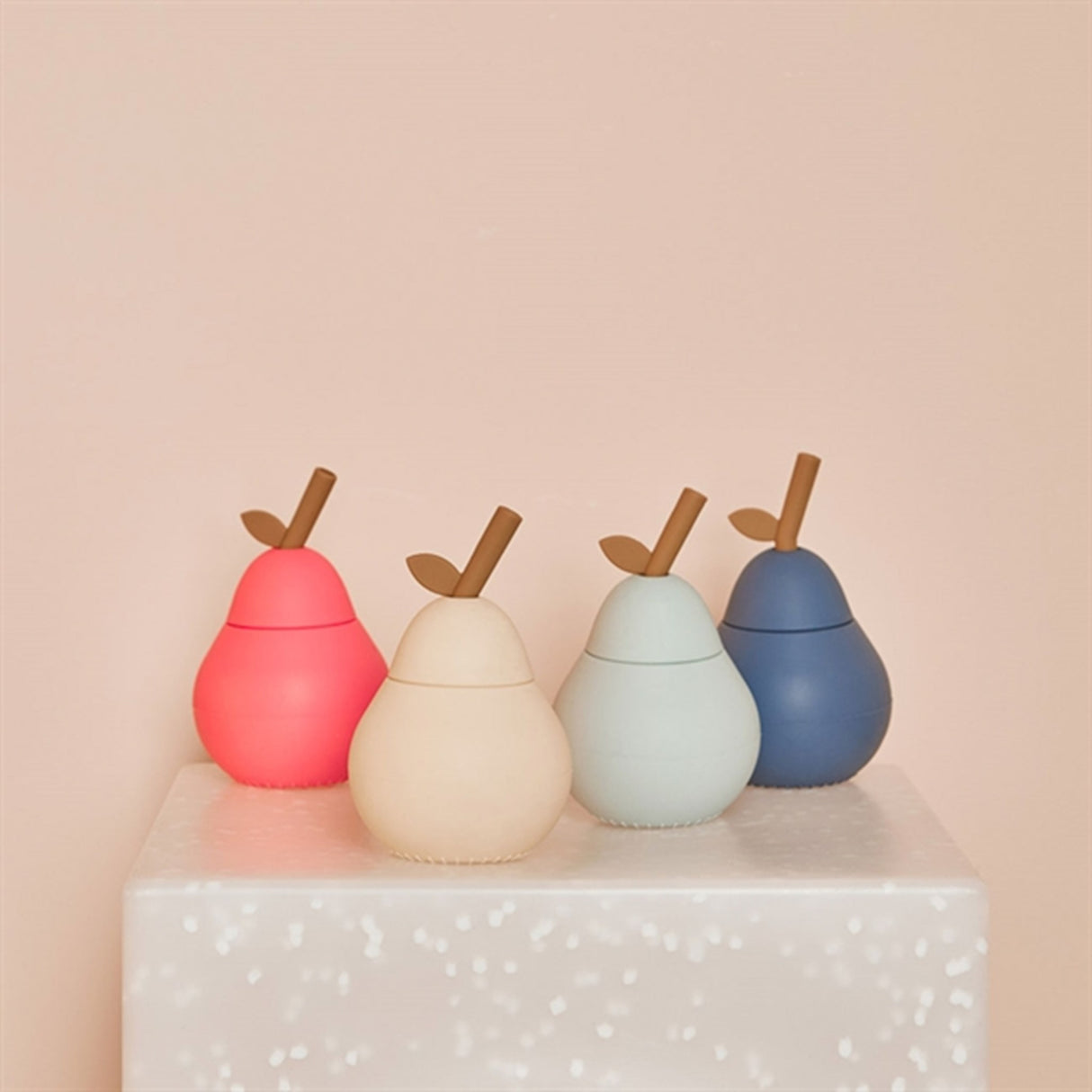 OYOY Pear Cup Cherry Red