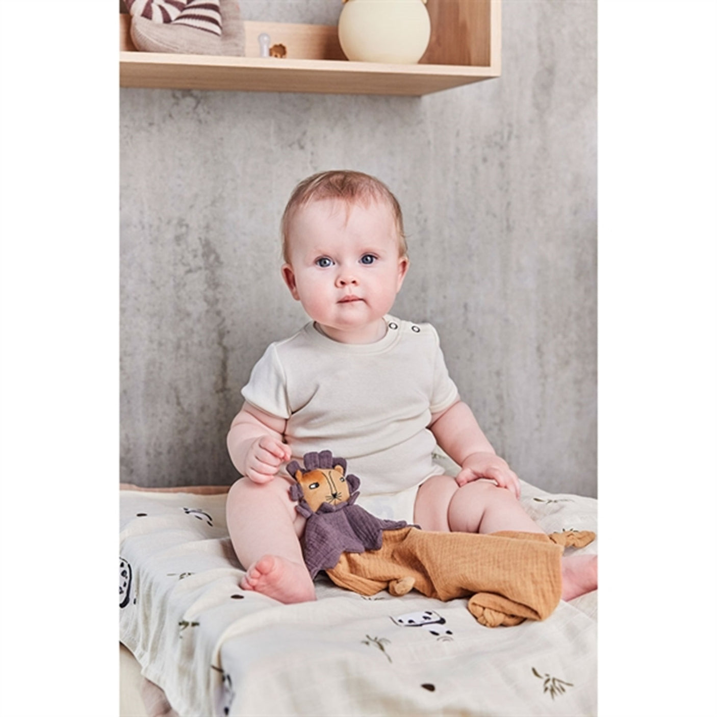 OYOY Mini Lobo Lion Cuddle Cloth Caramel