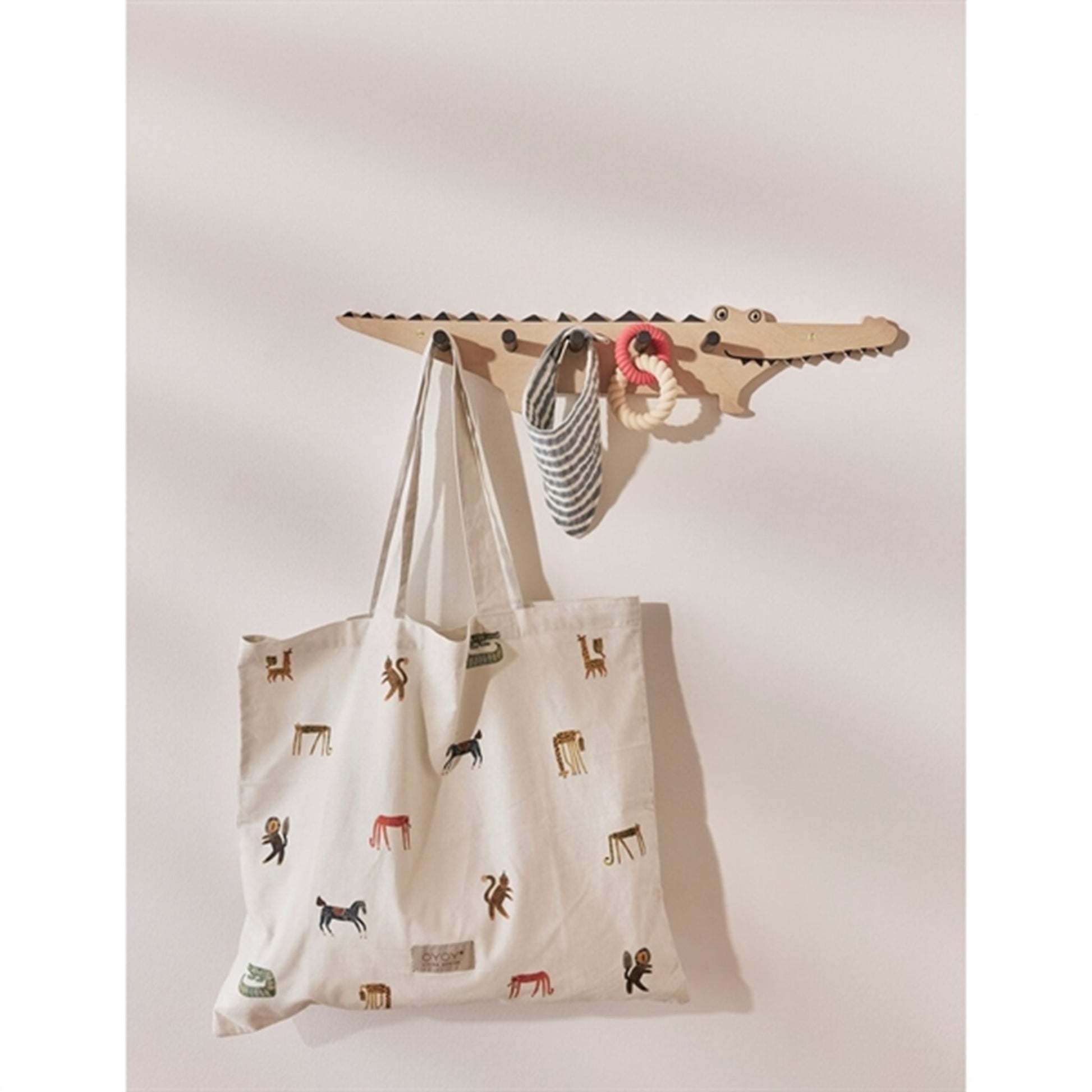 OYOY Crocodile Coat Rack Nature