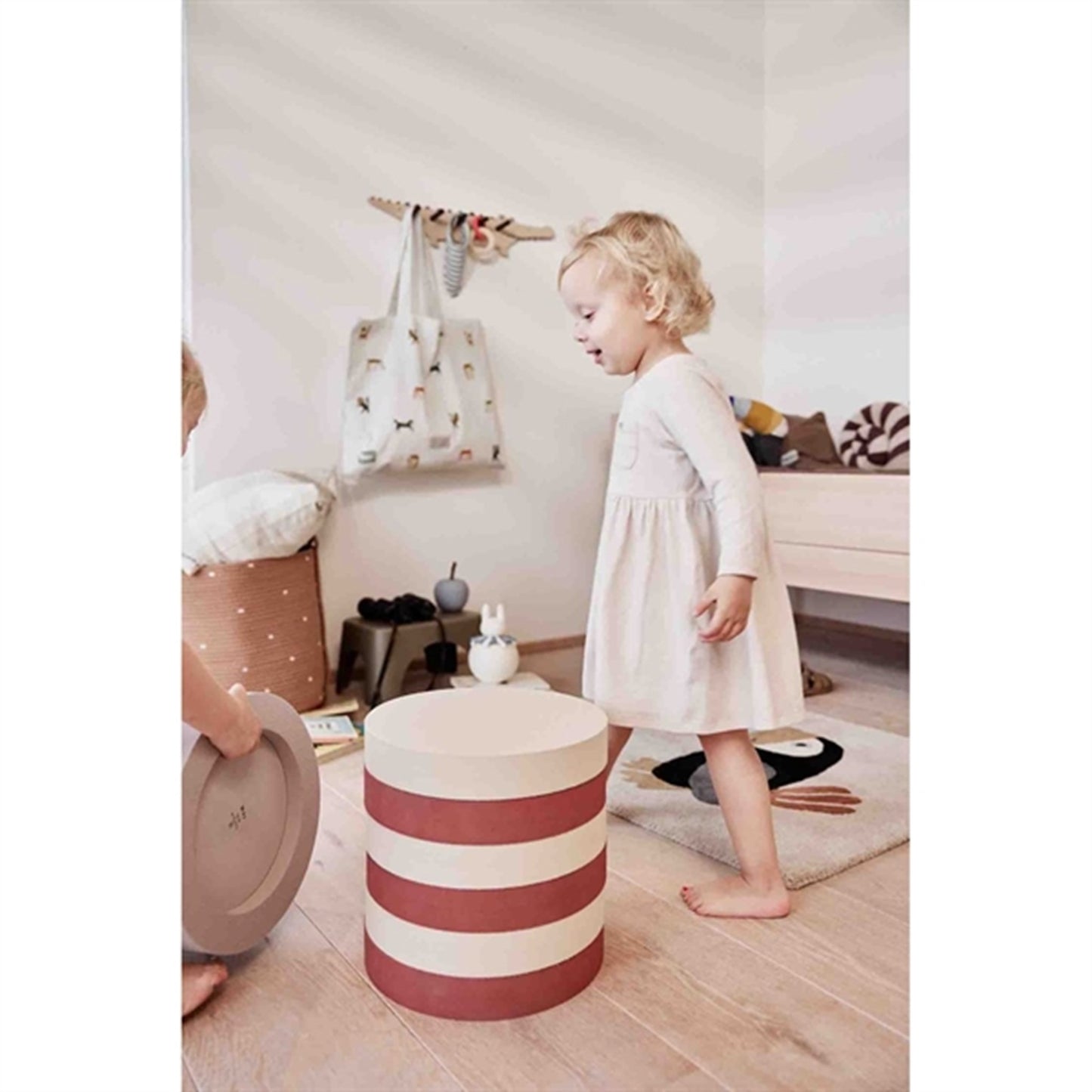 OYOY Crocodile Coat Rack Nature