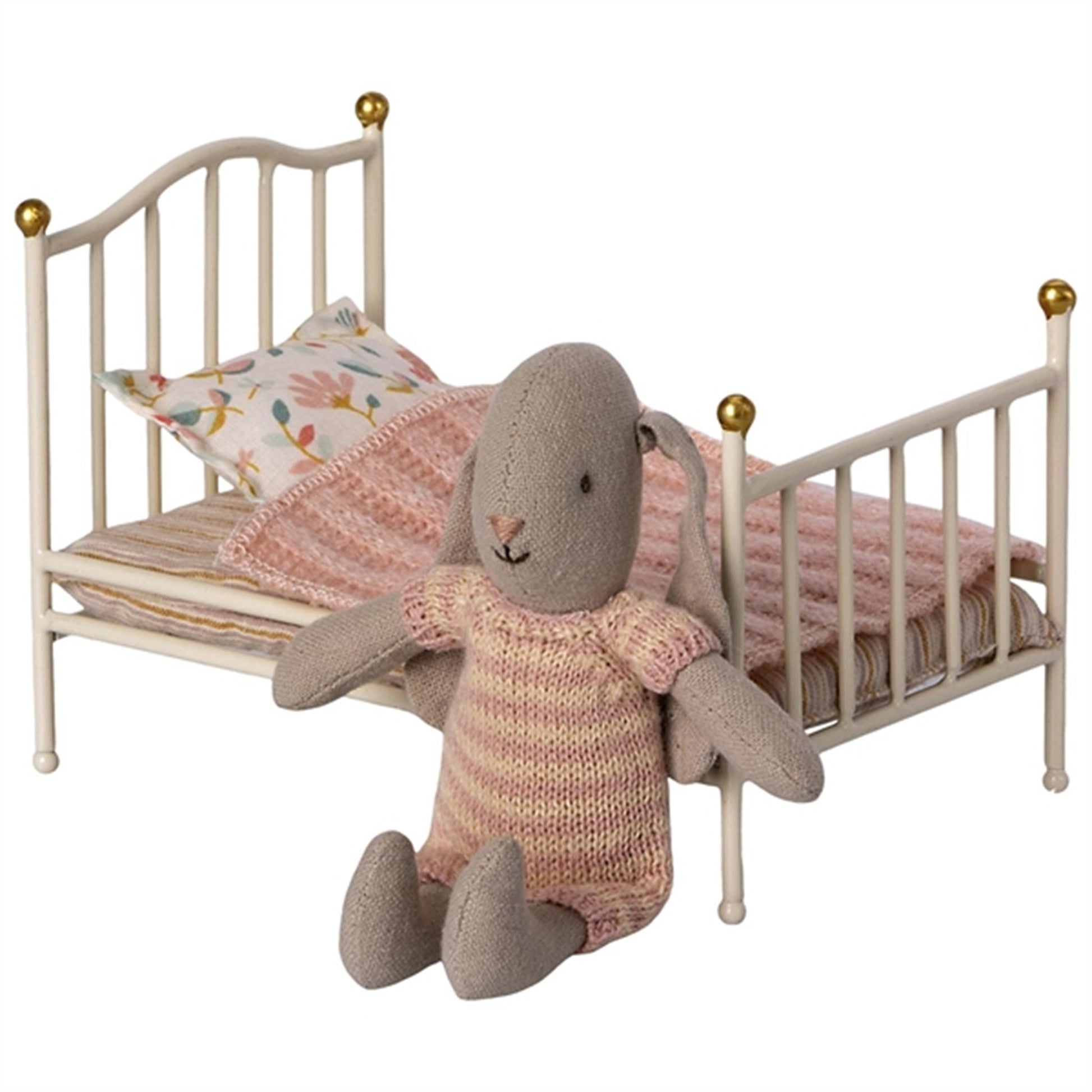 Maileg Vintage Bed Off White 4