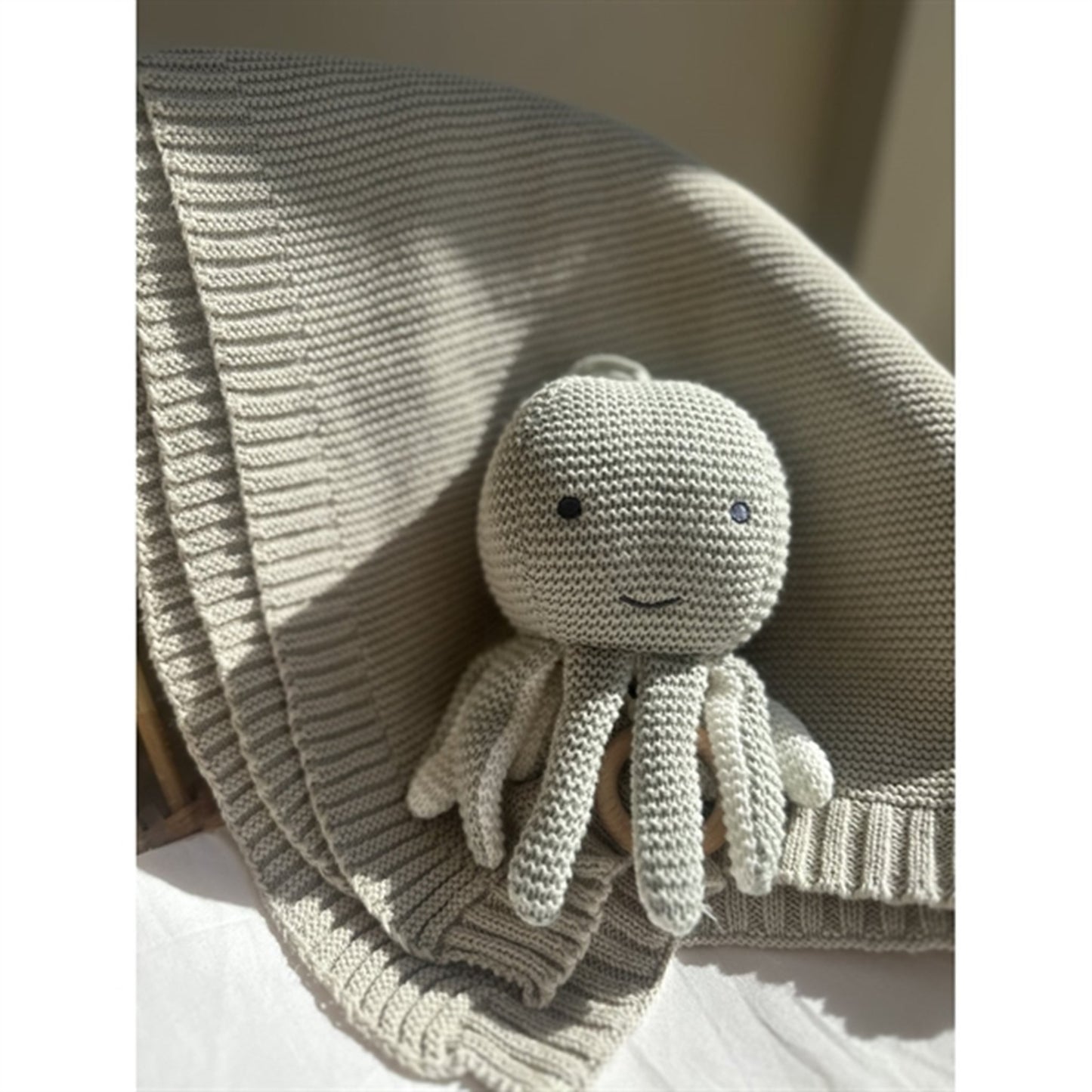 Vanilla COPENHAGEN Music Mobile Octopus Aqua green