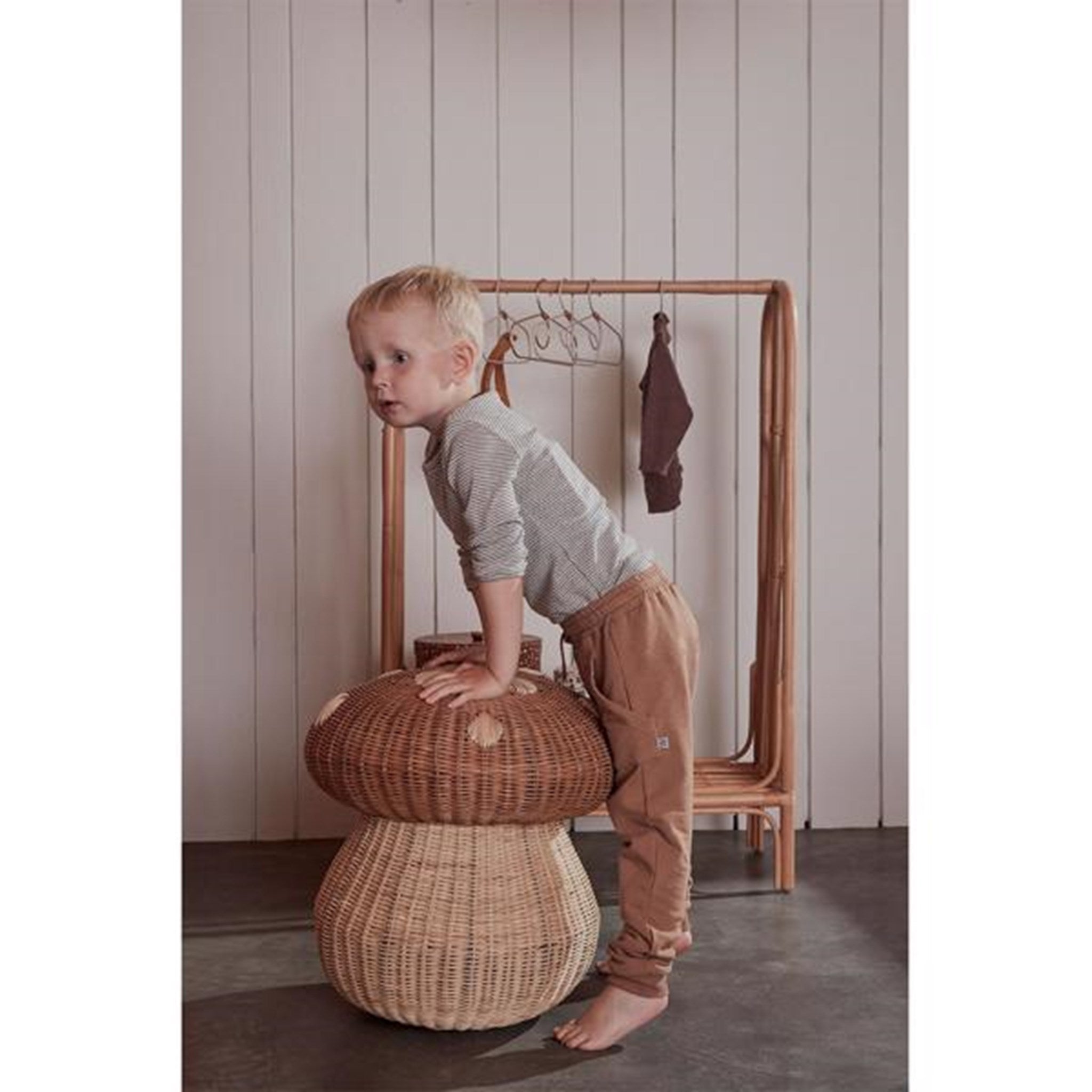 "OYOY Sponge Woven Basket - 在您的家中创造有序之美 2