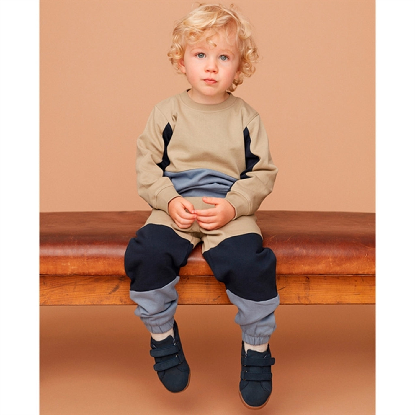 Sofie Schnoor Army Green Sweatpants