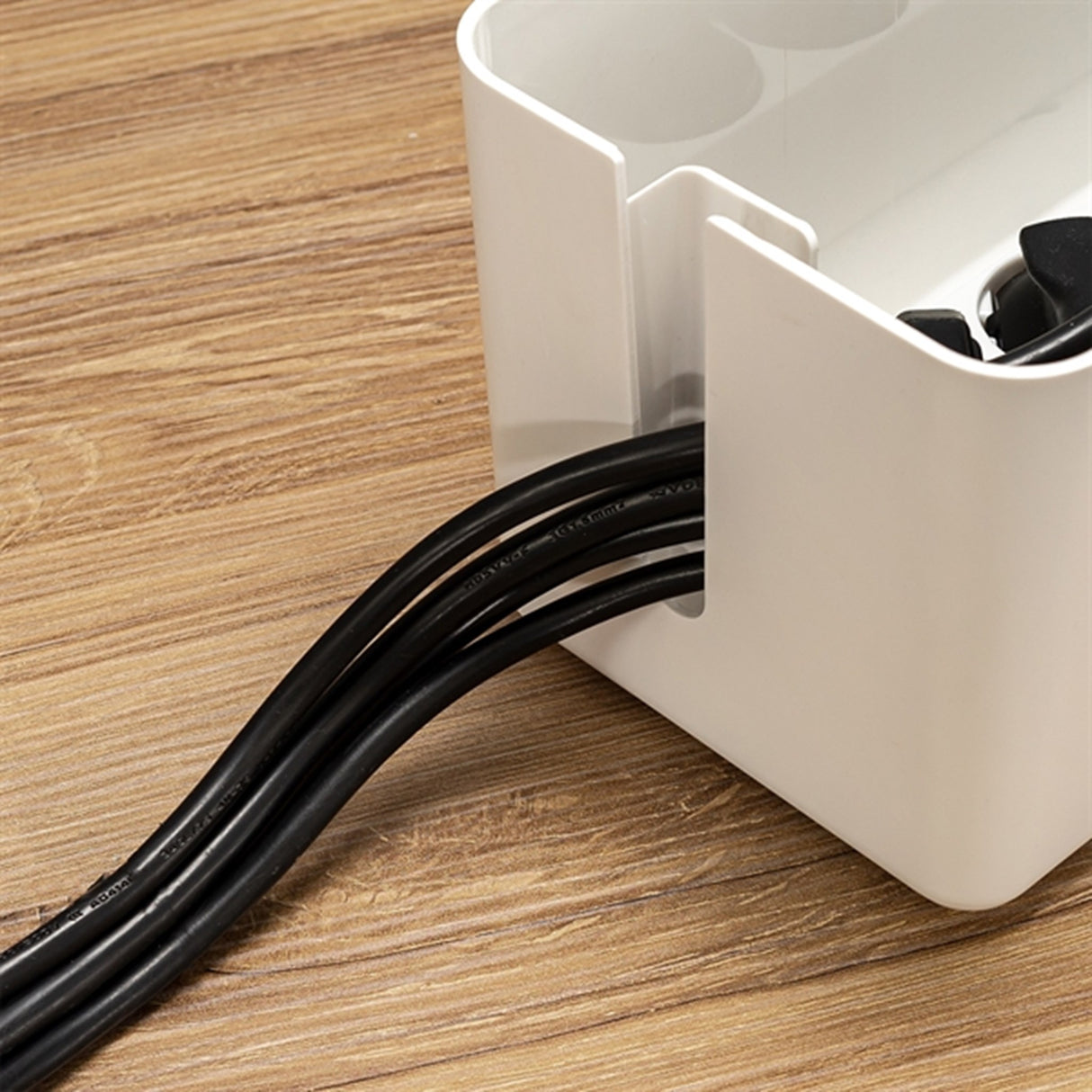 REER Cable Guard