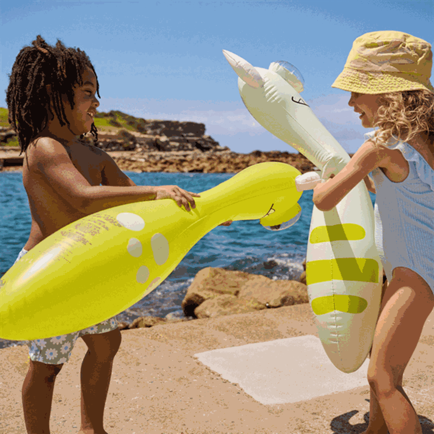 SunnyLife 2-pack Inflatable Monty The Monster