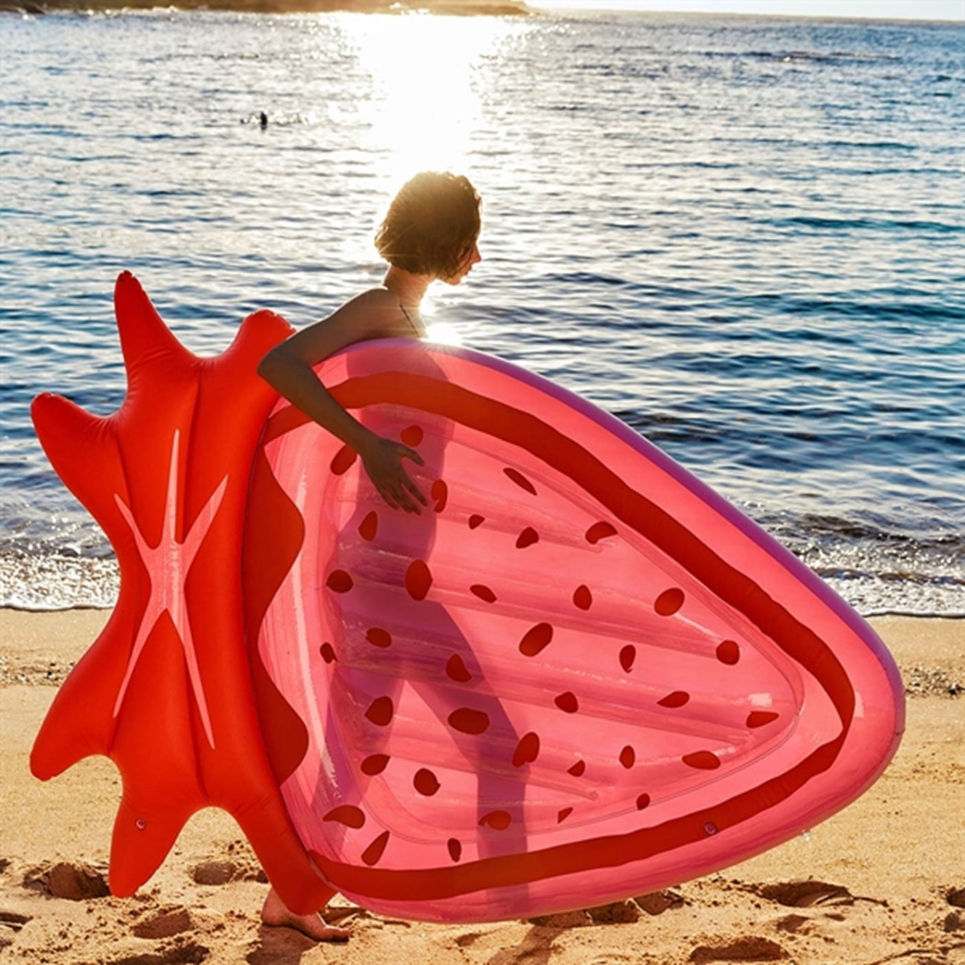 SunnyLife Luxe Lie-On Float Strawberry Pink Berry