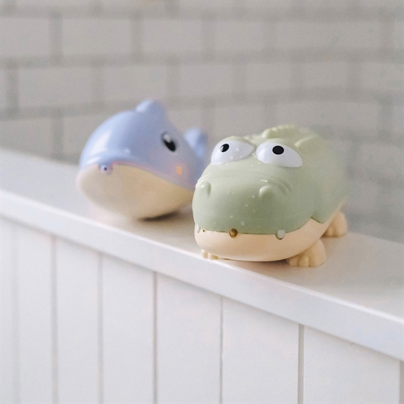 SunnyLife Bath Squirters Crocodile Pastel Green