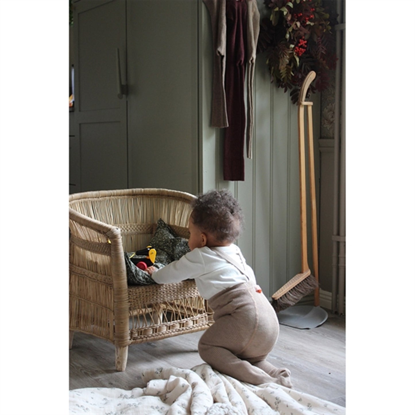 Silly Silas Footed Tights Peanut