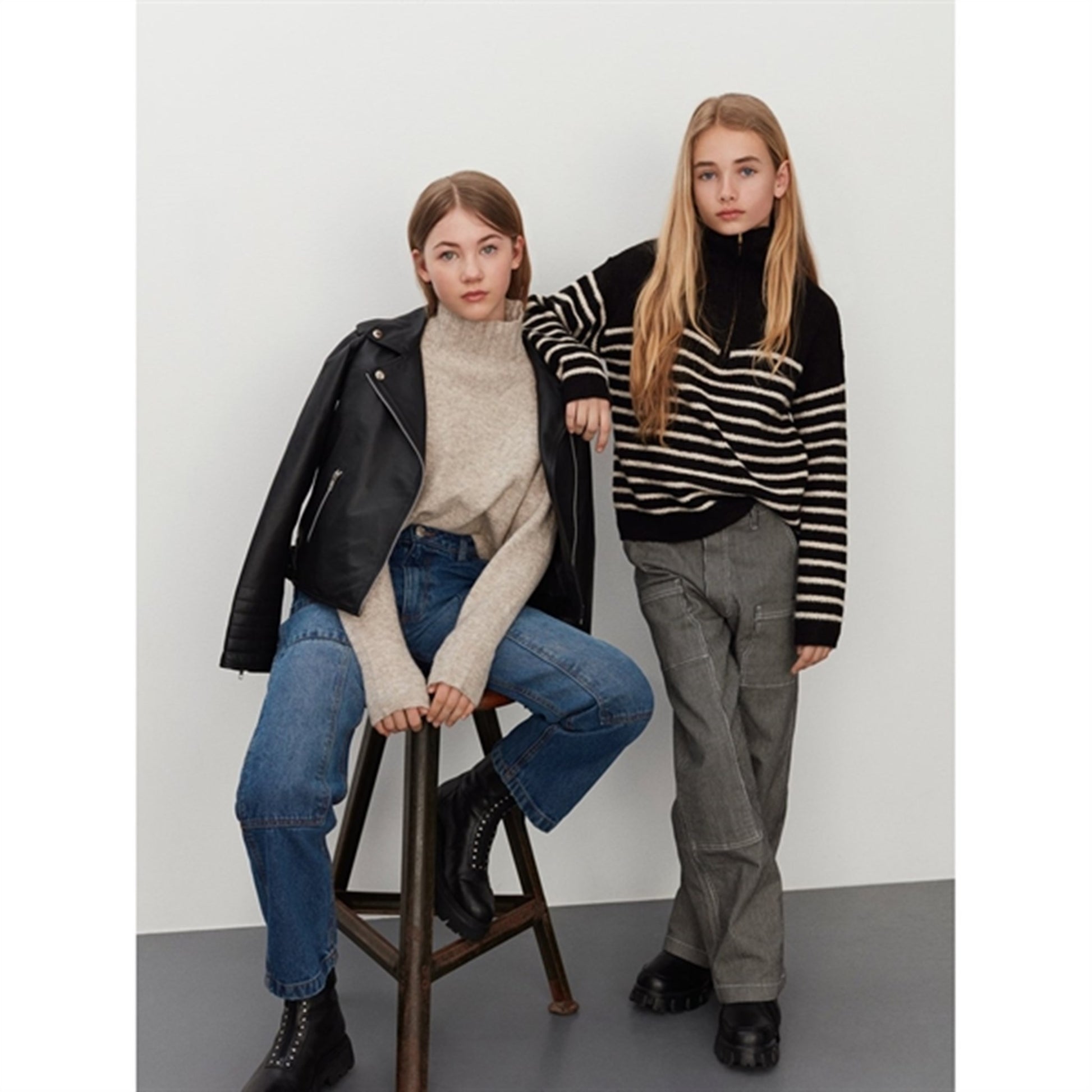 Sofie Schnoor Navy Blue Pants